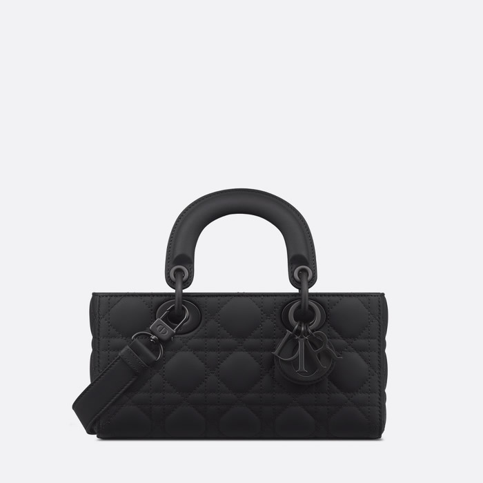 SSA 디올 LADY D-JOY 레더 퀼팅 로고 체인 스몰 백 M0613SLOI 22 x 12 x 6cm