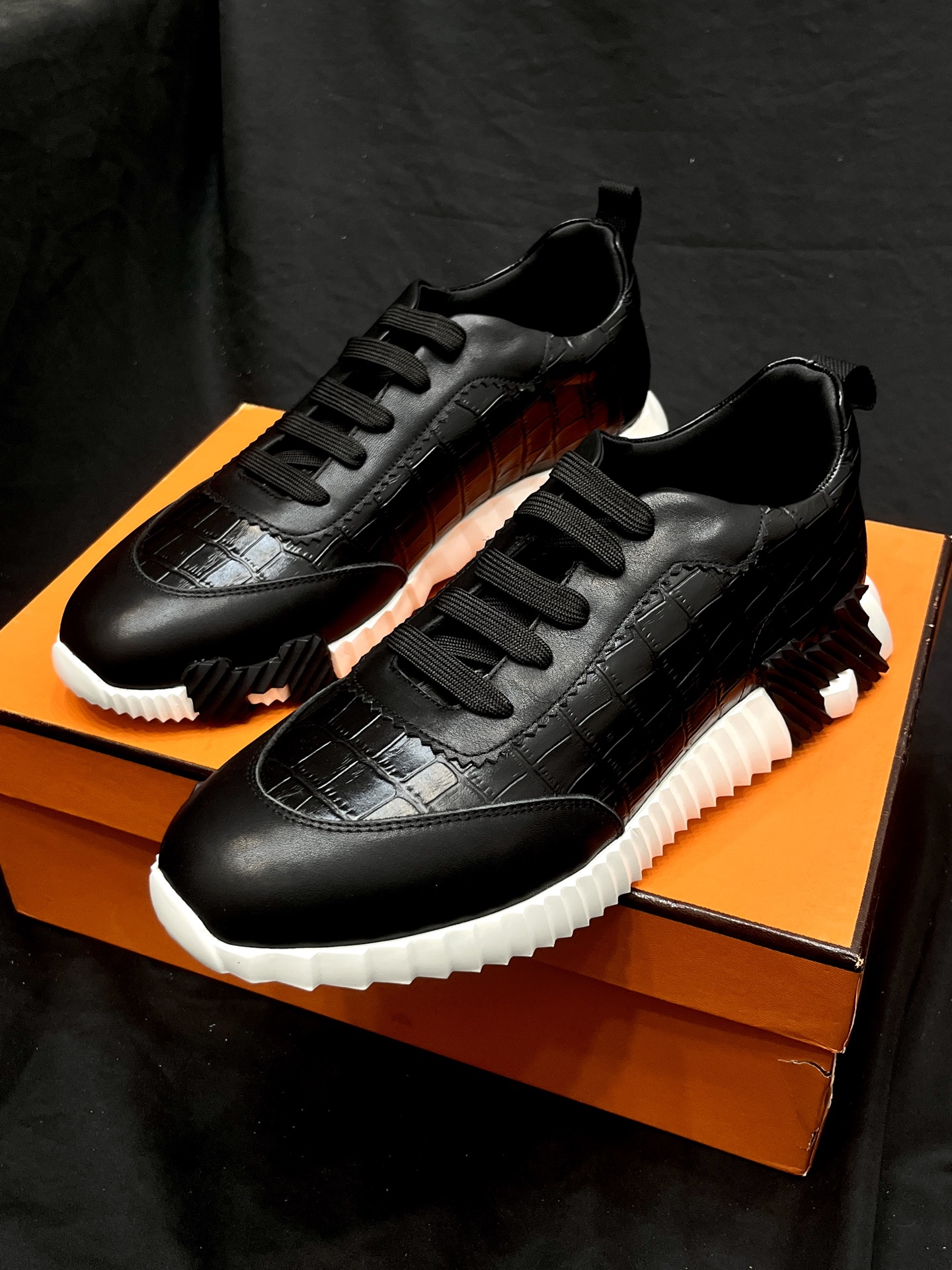 에르메스 Bouncing 남성 스니커즈