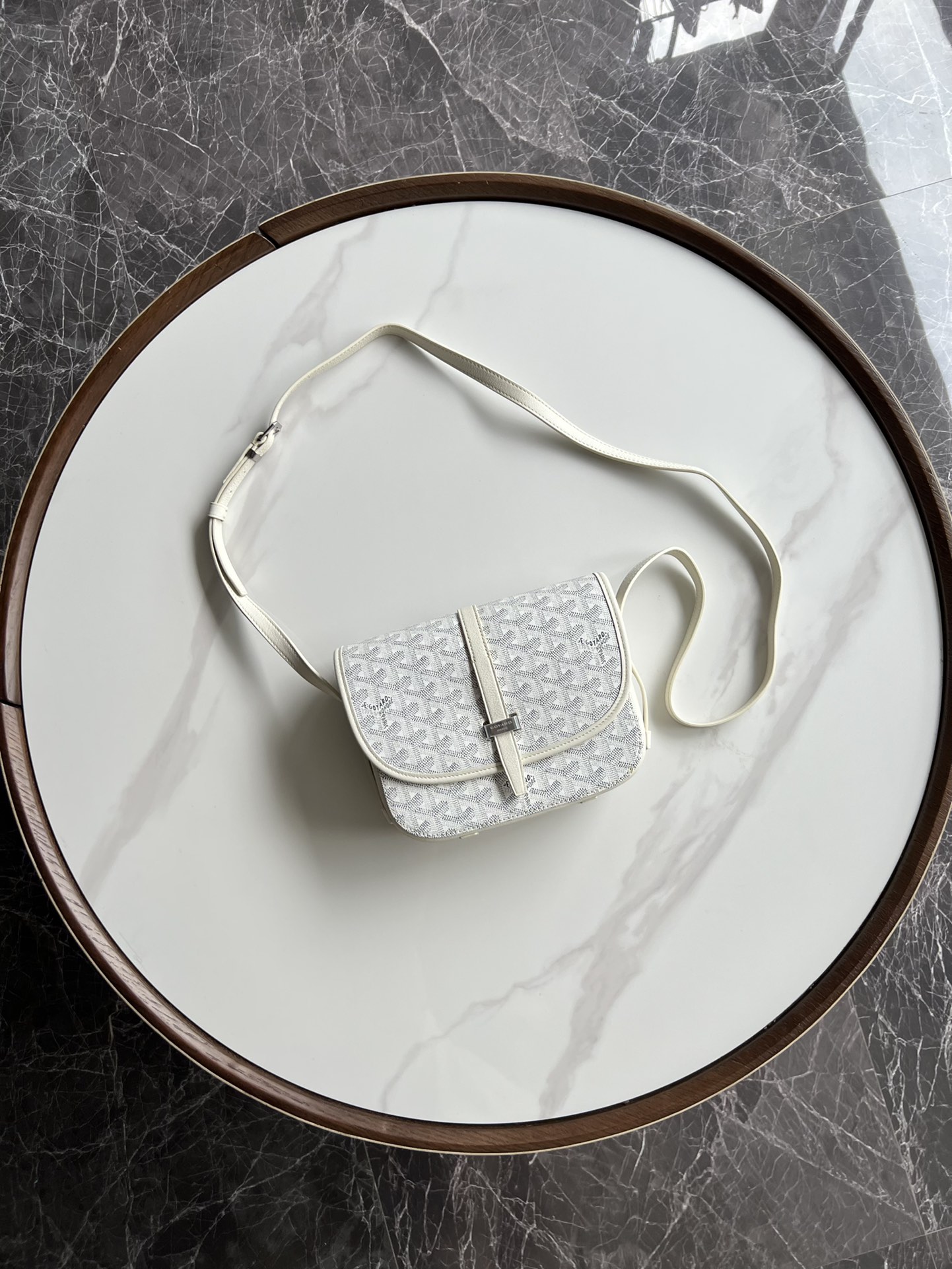 고야드 벨베데르 메신저백 21*16*6Cm