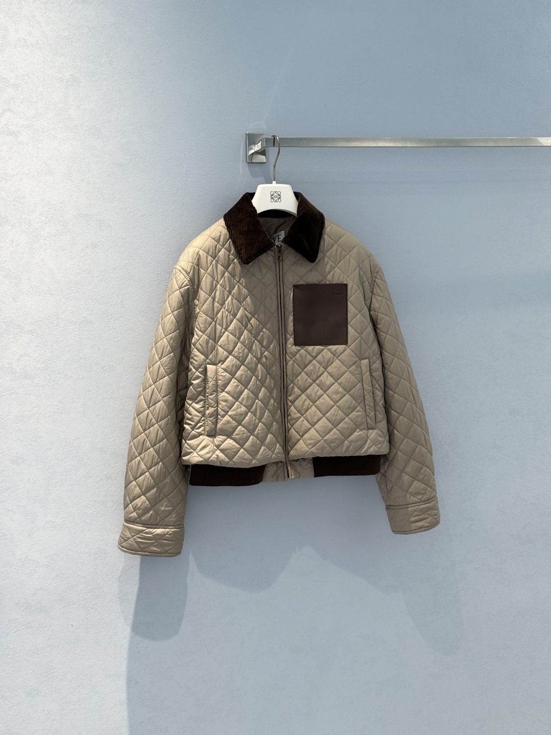 LOEWE 여성을 위한 럭셔리 패션