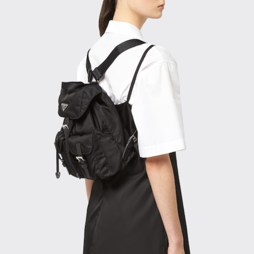 프라다  Small Re-nylon Backpack 1BZ677 28*23.5*12cm