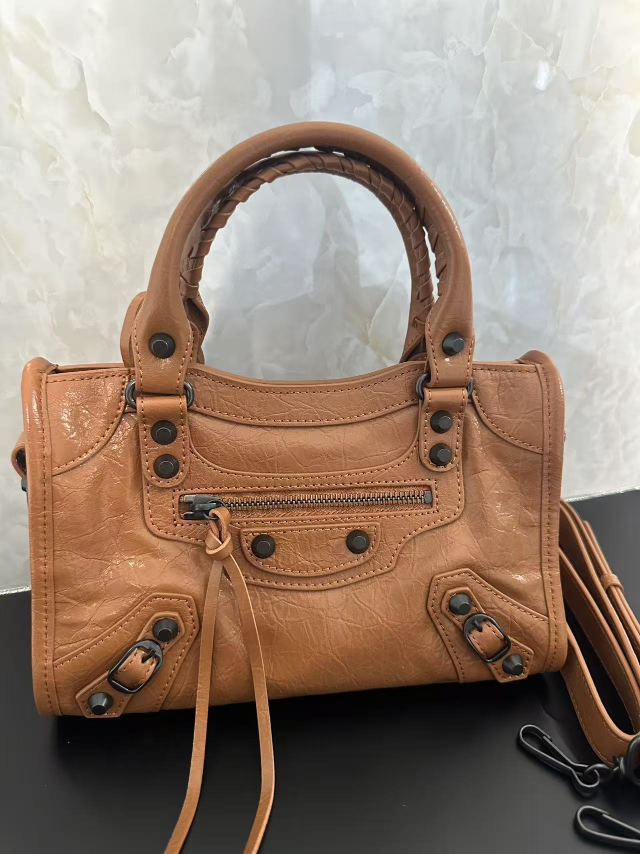 발렌시아가   Le City  mini 백  23.8 x 16 x 6.3cm