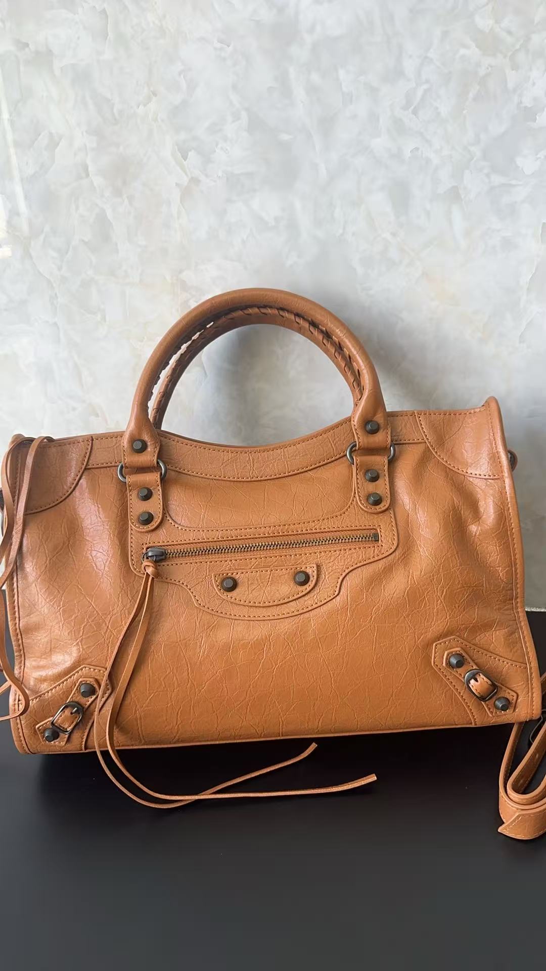 발렌시아가   Le City  미디움  37 x 23.4 x 15 cm