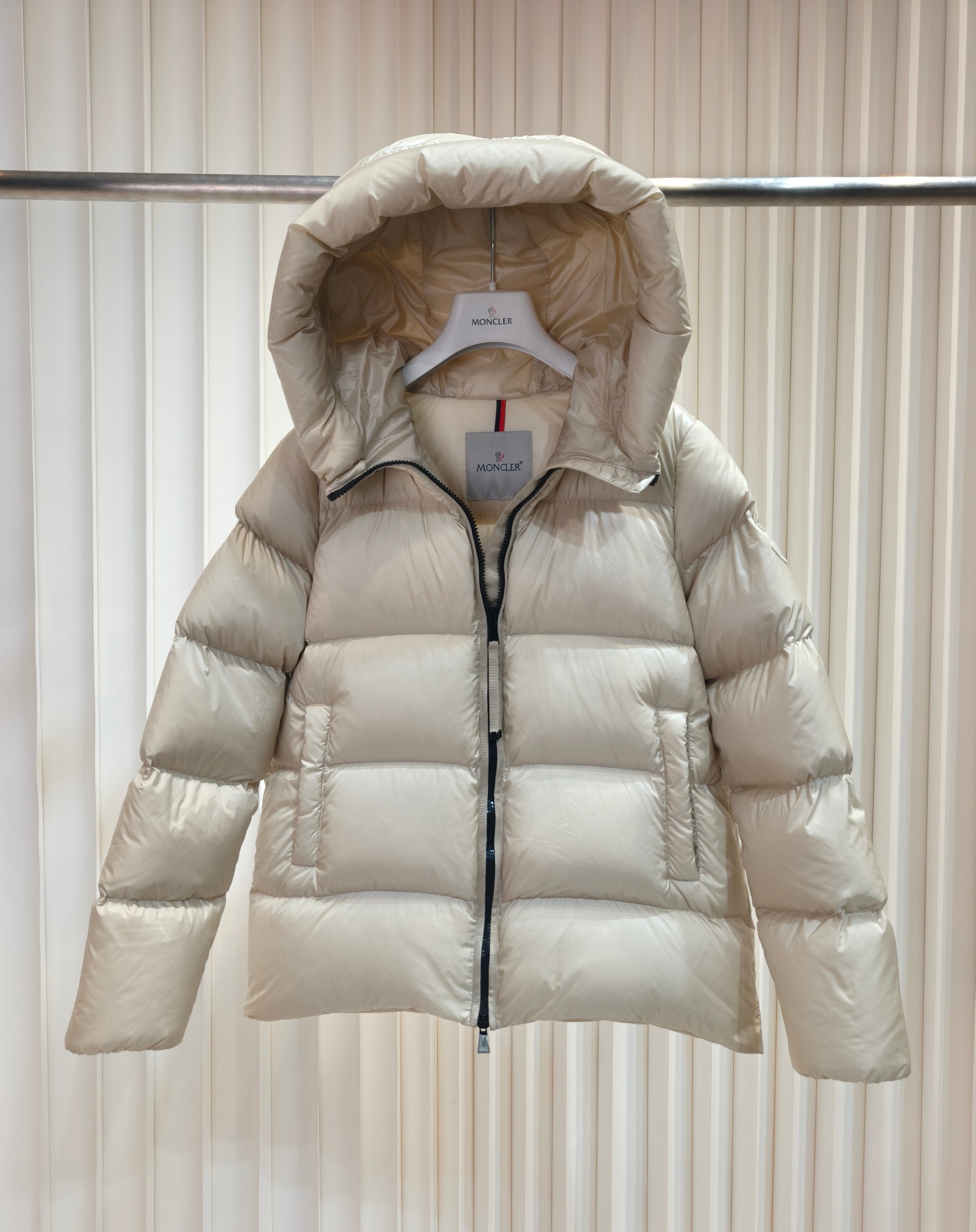 몽클레어 SERITTES 세리테즈 패딩 자켓