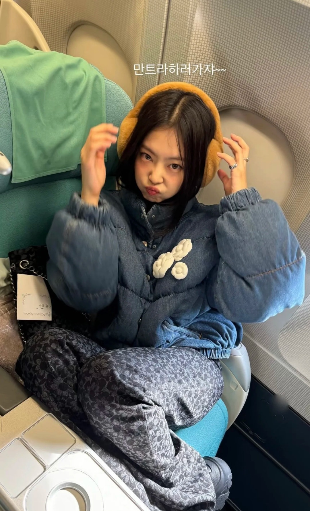  샤 ƆC ⅭＨΑＮＥⅬ ƆC 넬 데님 Denim 워시드 아웃 패딩