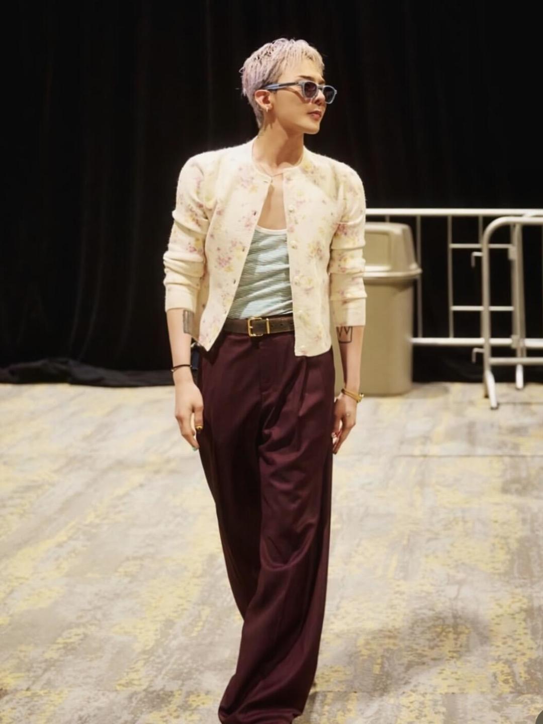 Prada 베고니아  플로럴 프린트 울 가디건