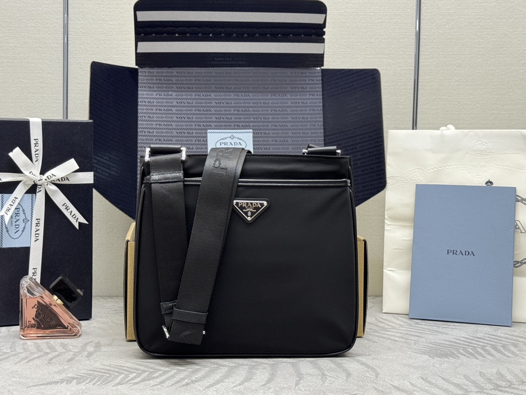 프라다 리나일론 크로스백 2VH118 28x25x6cm