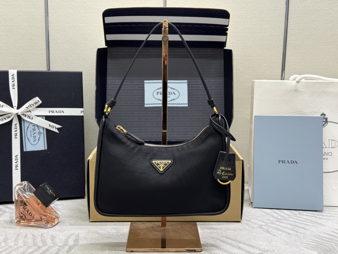 프라다 테수토 나일론 미니 호보백 1N204M 22x12x6cm