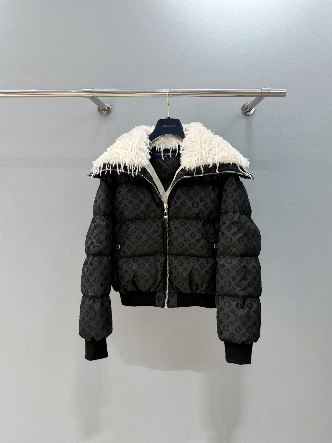 1AIPHB 페더 칼라 푸퍼 재킷