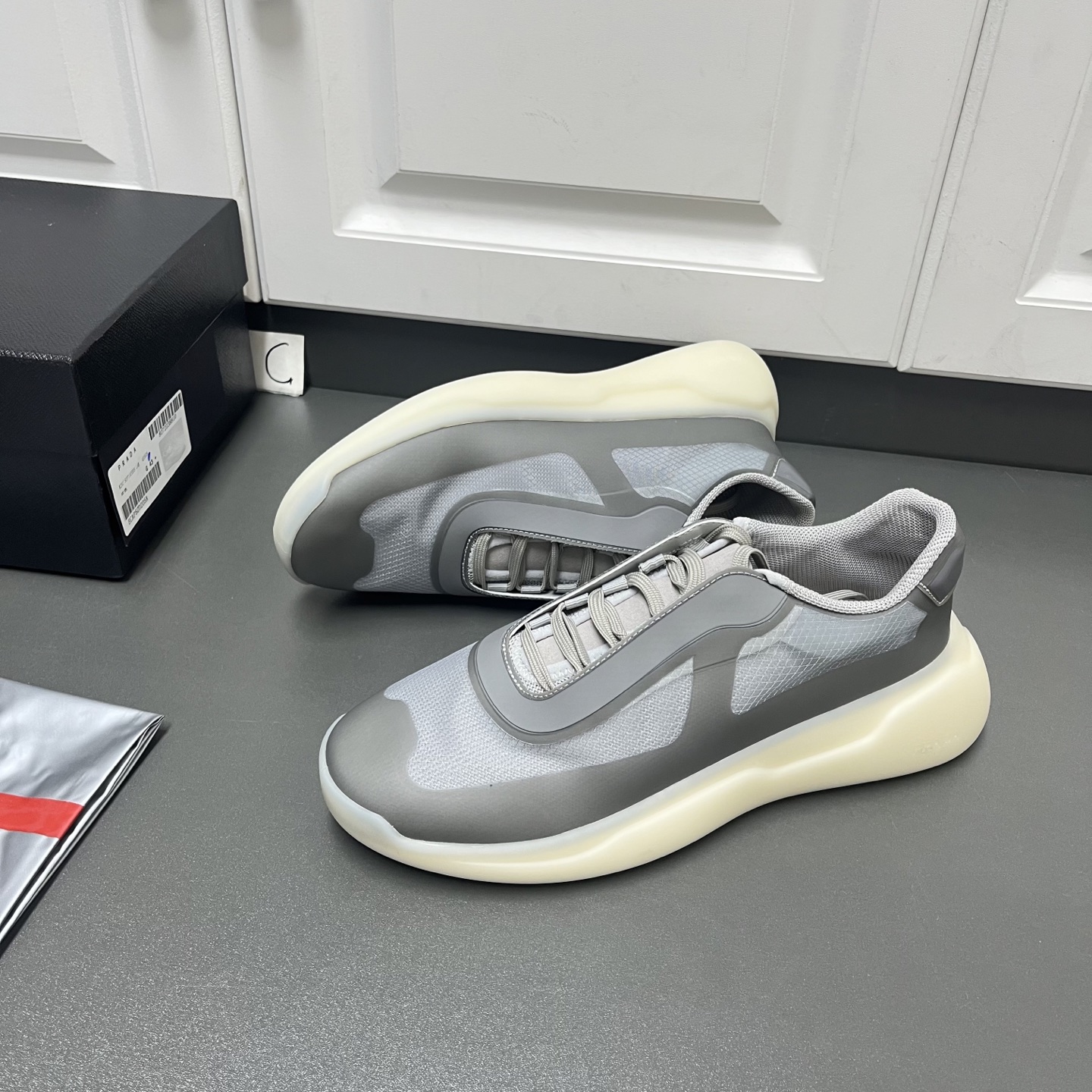 프라다 아메리카 컵 스니커즈 4E3608