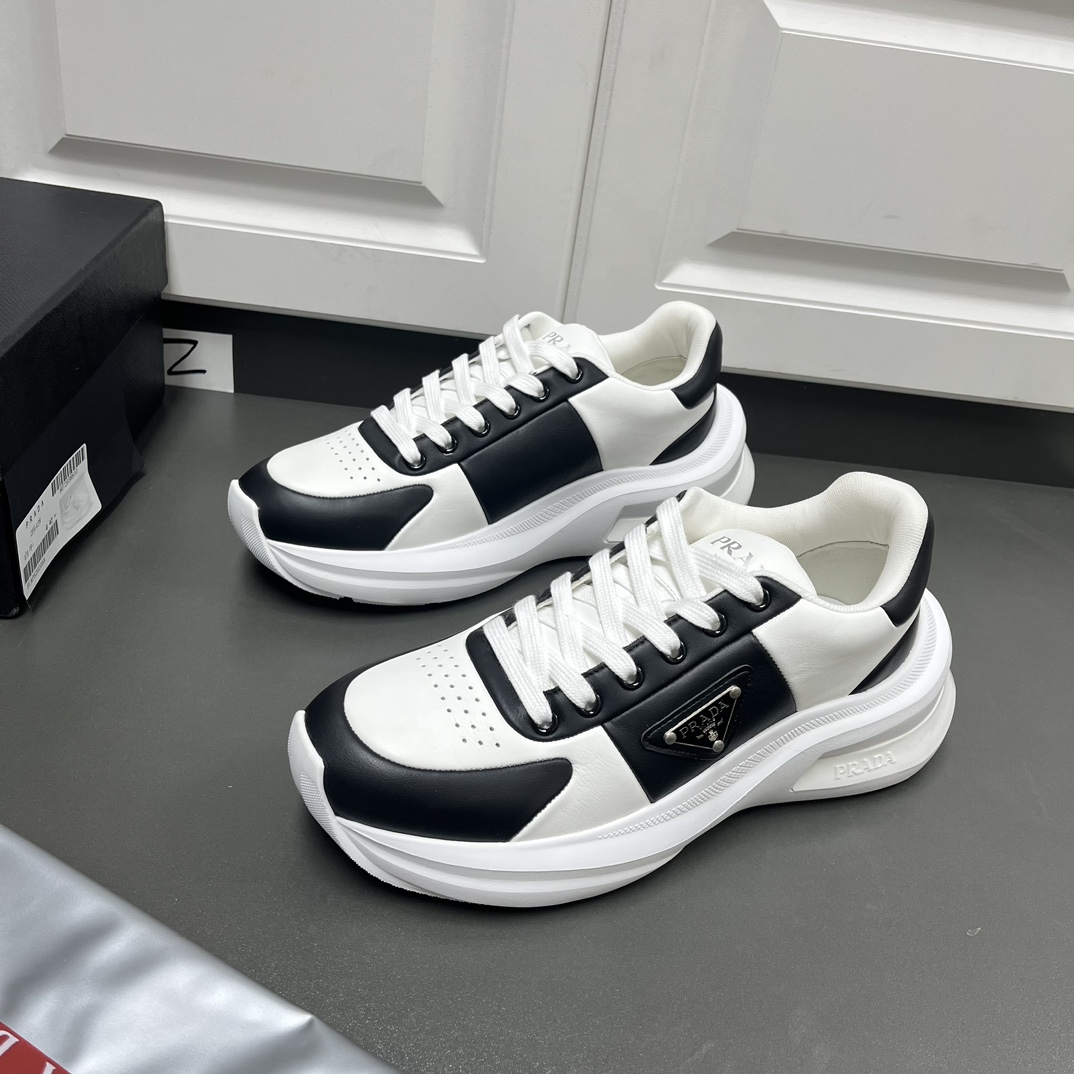 프라다 스니커즈