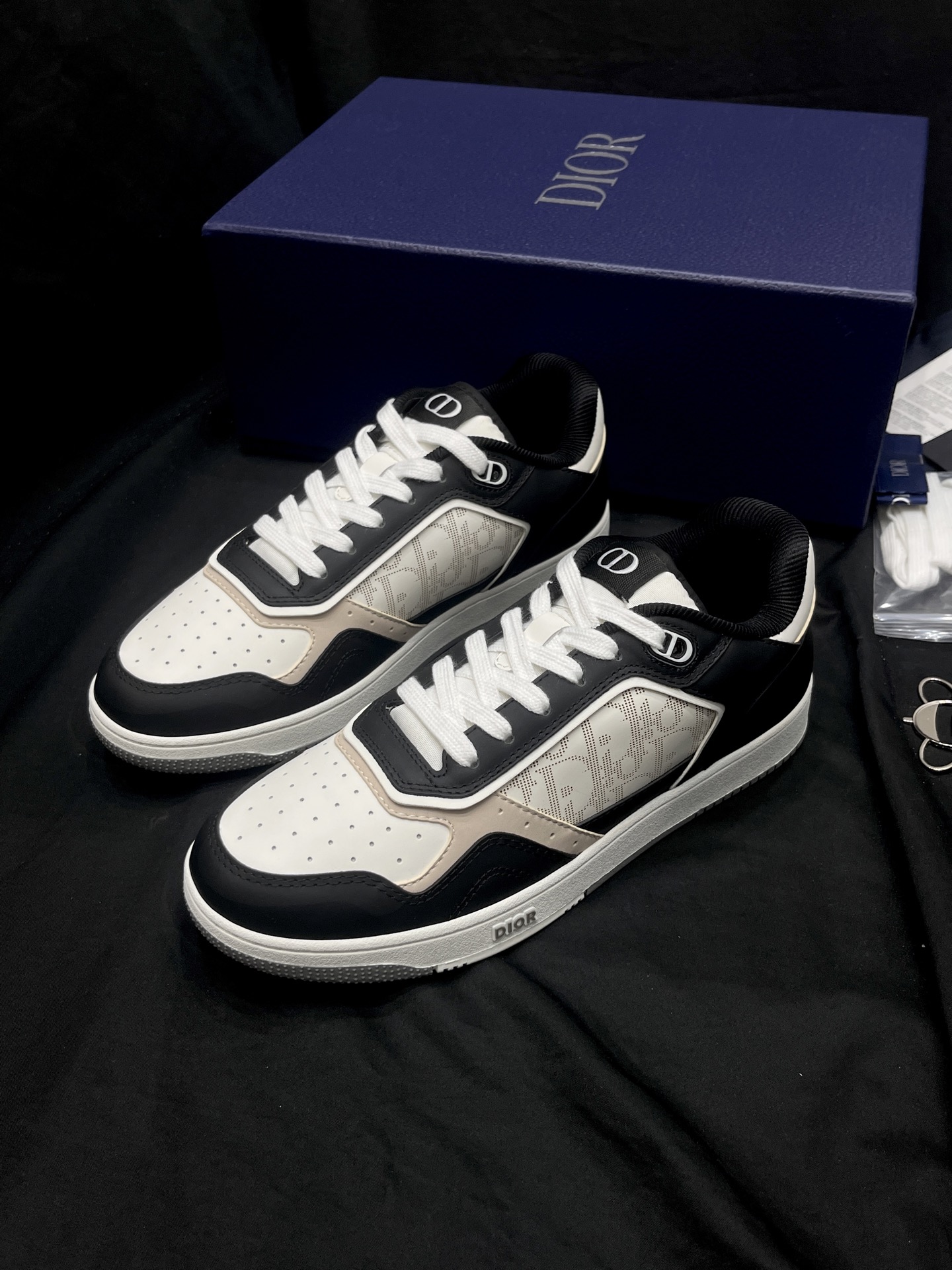 디올 남자 B27 로우탑 스니커즈