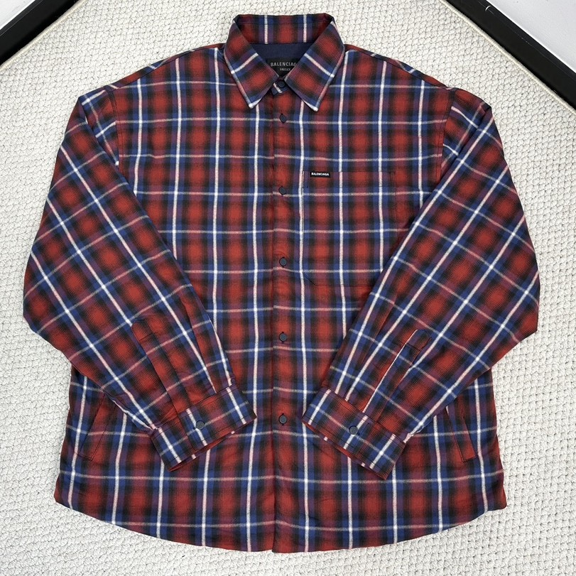 발렌시아가 라인드 셔츠 레드