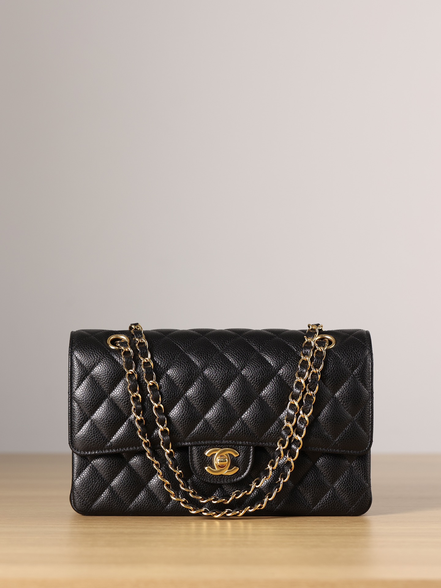  샤 ƆC ⅭＨΑＮＥⅬ ƆC 넬 클래식 캐비어 플랩백 미디움 25cm