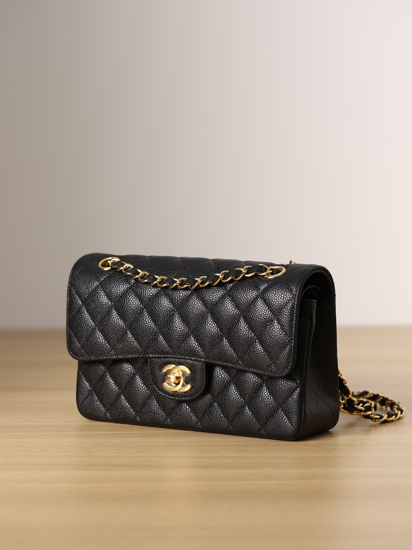  샤 ƆC ⅭＨΑＮＥⅬ ƆC 넬 클래식 스몰  카프스킨 캐비어 숄더백 CF23