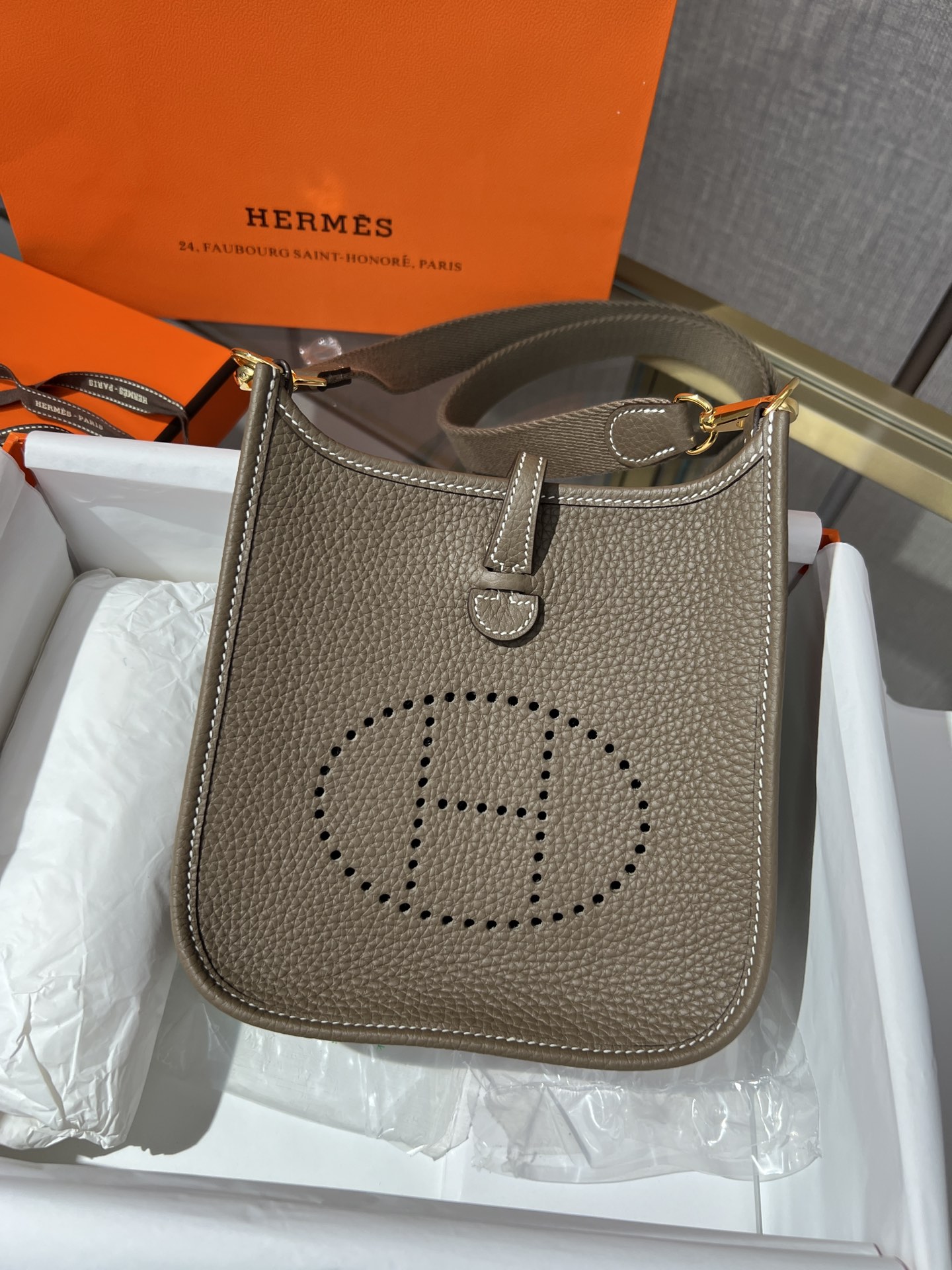 M9 Herme* Evelyne 16 bag