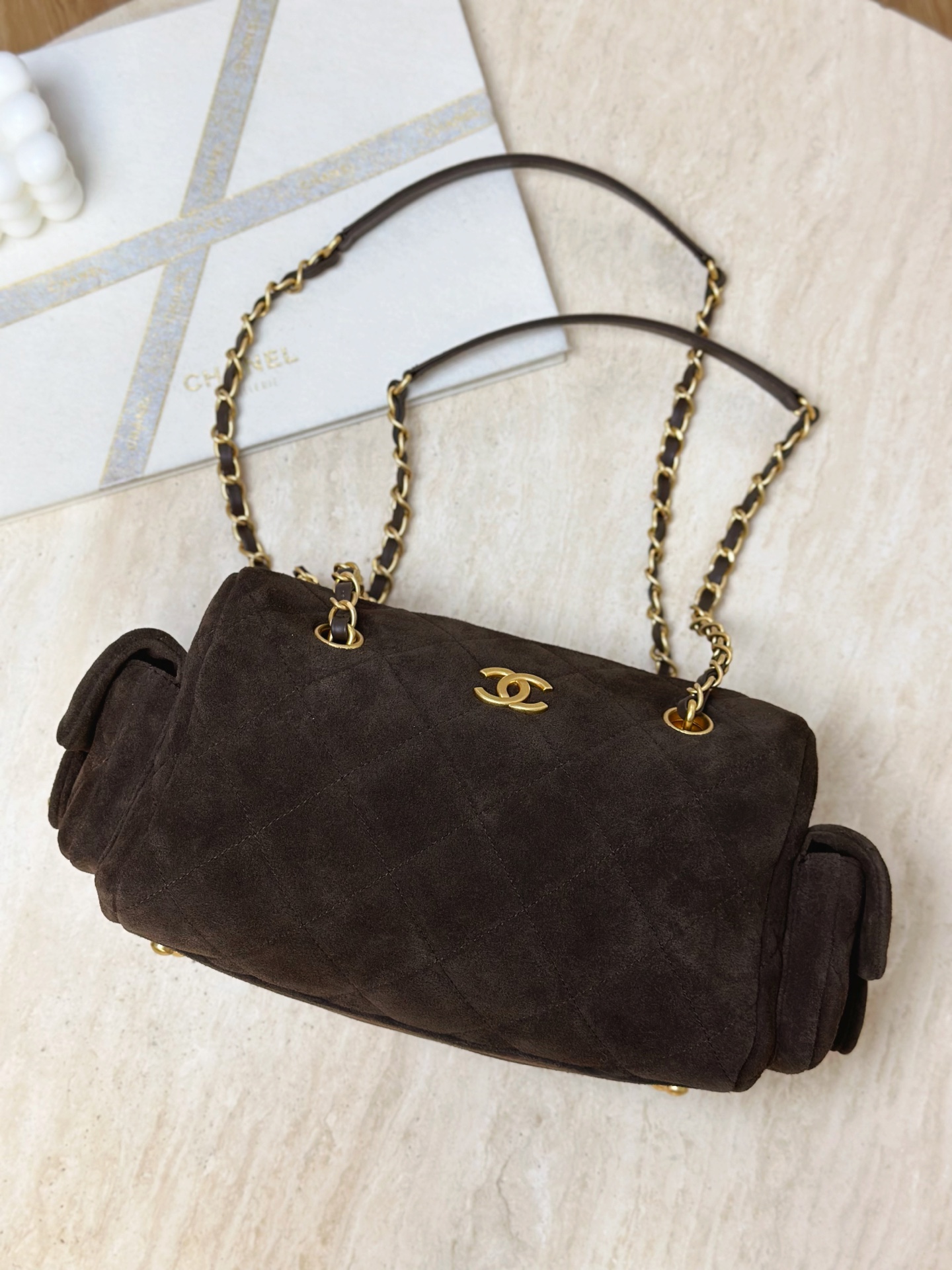  샤 ƆC ⅭＨΑＮＥⅬ ƆC 넬 25FW 볼링백 스몰 체인 투포켓 캐비어  AS5792  15.5*24*11.5cm