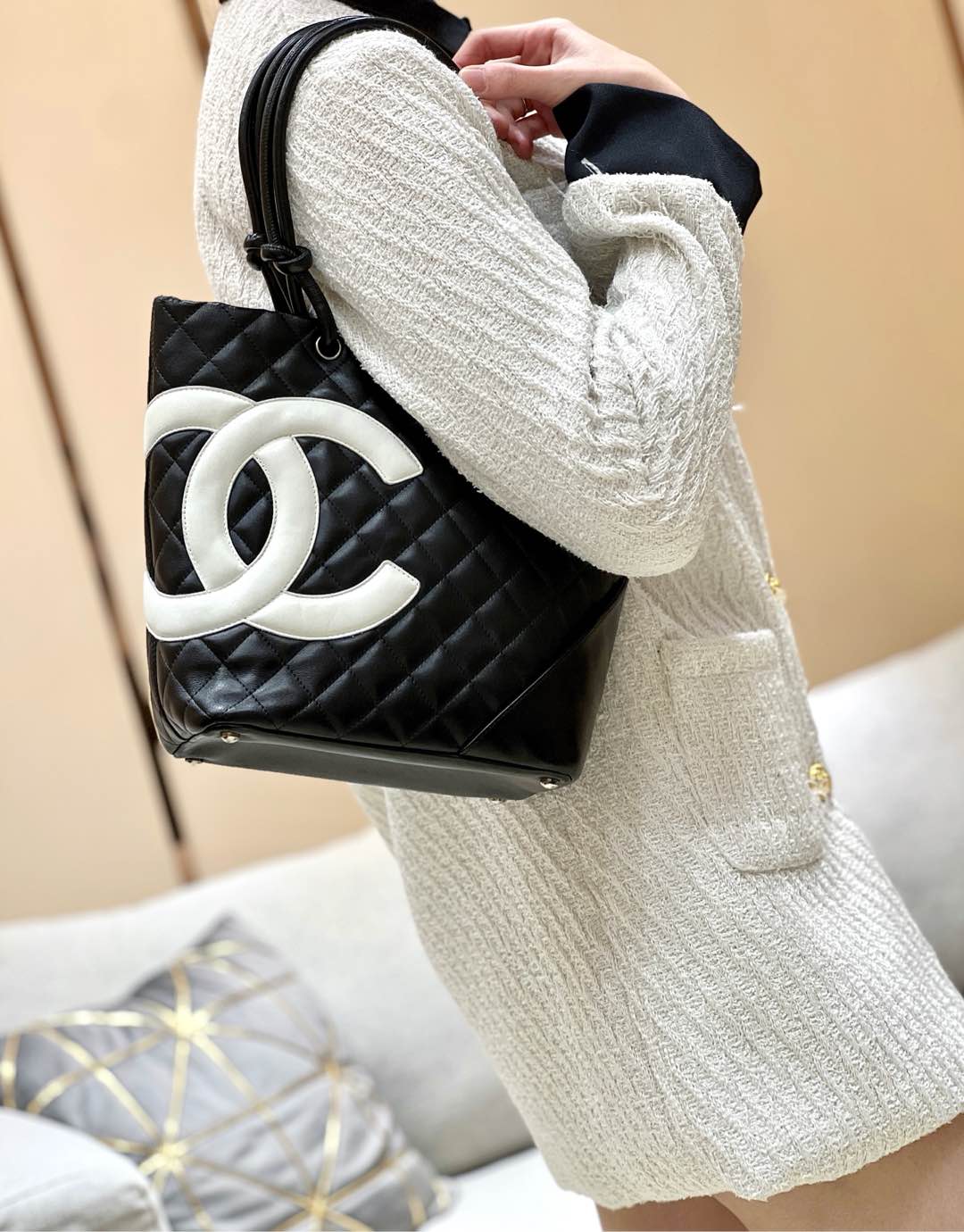  샤 ƆC ⅭＨΑＮＥⅬ ƆC 넬 Pre-Owned 2008 깜봉 라인 토트 백 A29793（21*24cm）