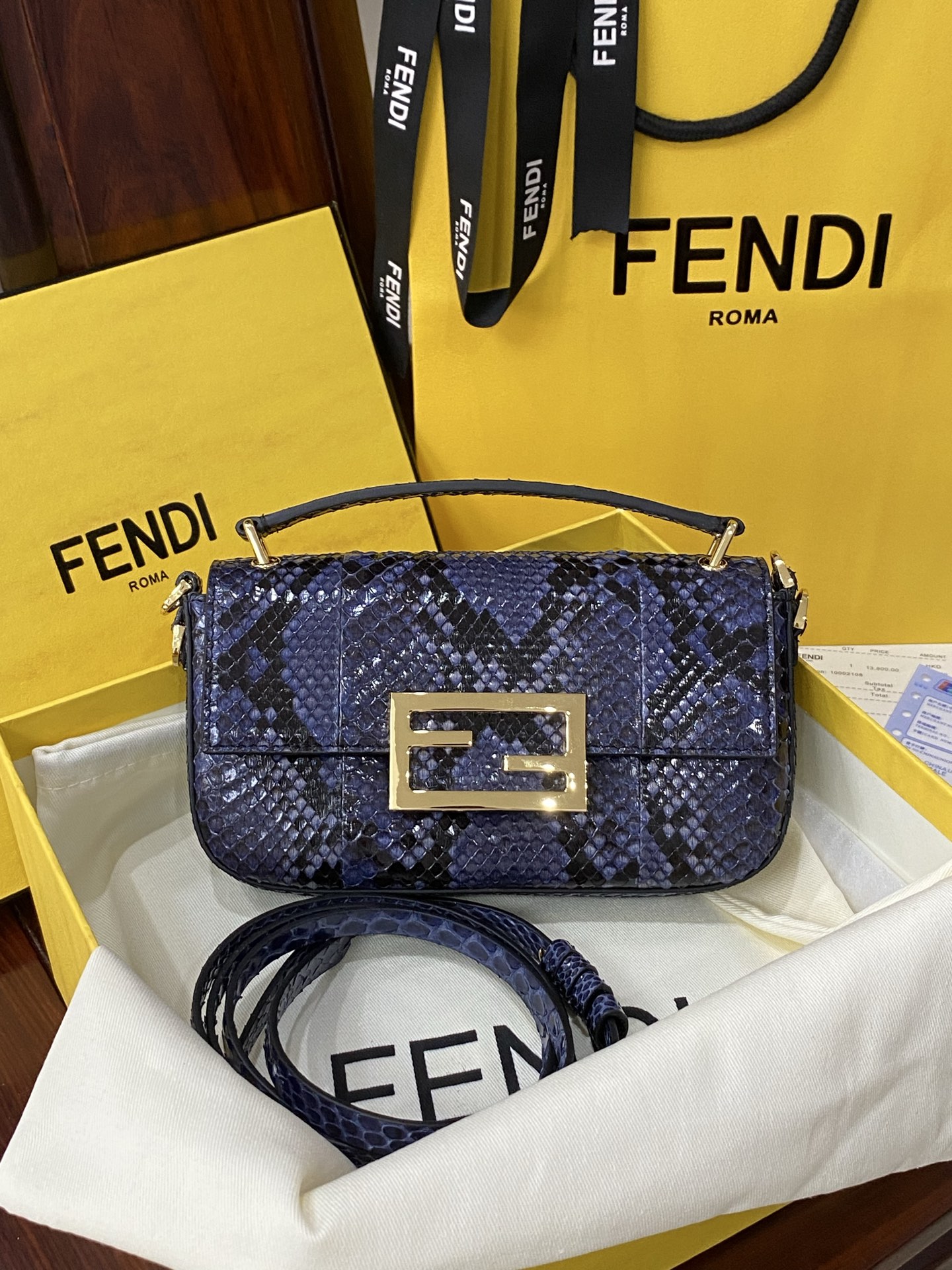 FENDI 펜디 바게트 폰 파우치 7AS142  20X11X3cm