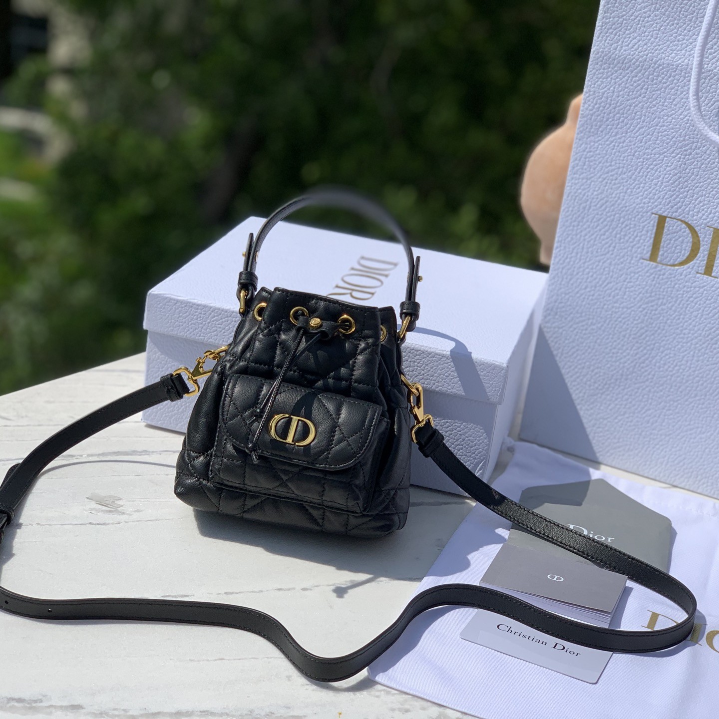 Dior Caro 나노 버킷백  14×7×15cm