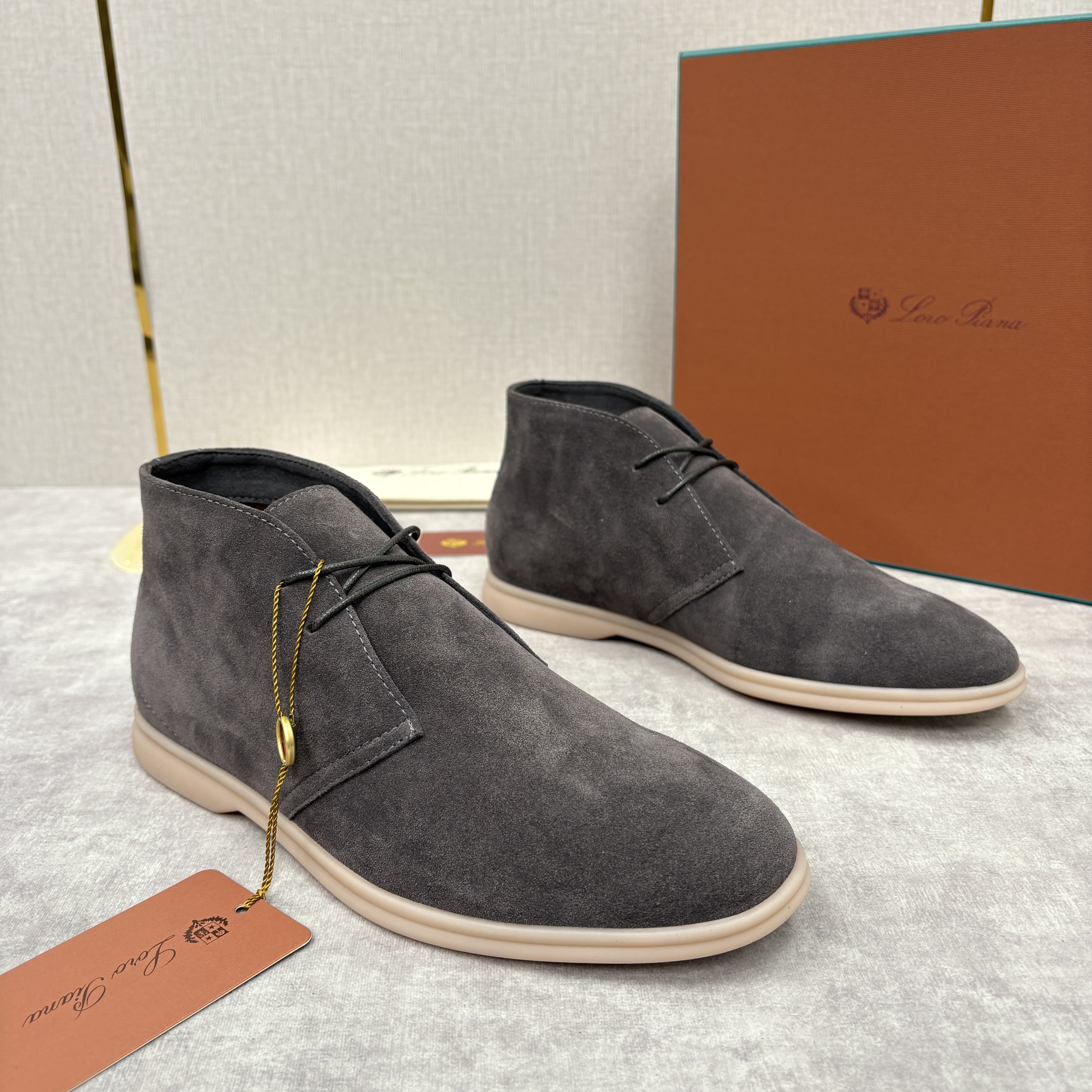 스웨이드 추카 부츠