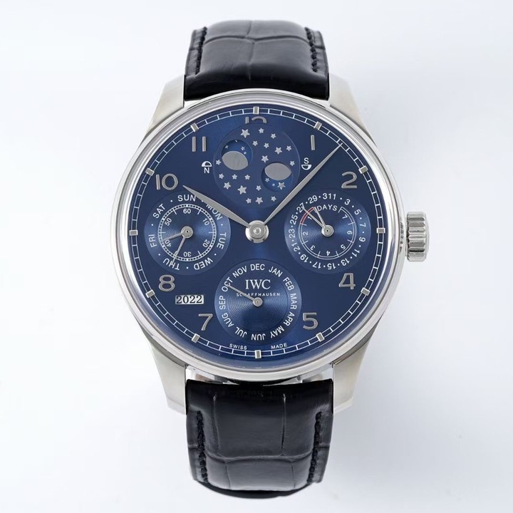 APS  l 52610 무브먼트 l 44.2 mm l 포르투기저 퍼페추얼 캘린더 IW503312