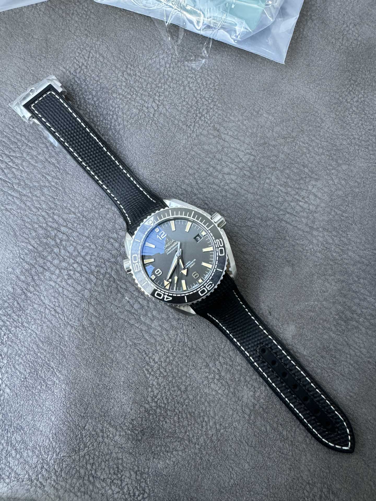 VS  l 8900 l 43.5 mm l 씨마스터 플래닛 오션 600M 215.32.44.21.09.001 한정 할인