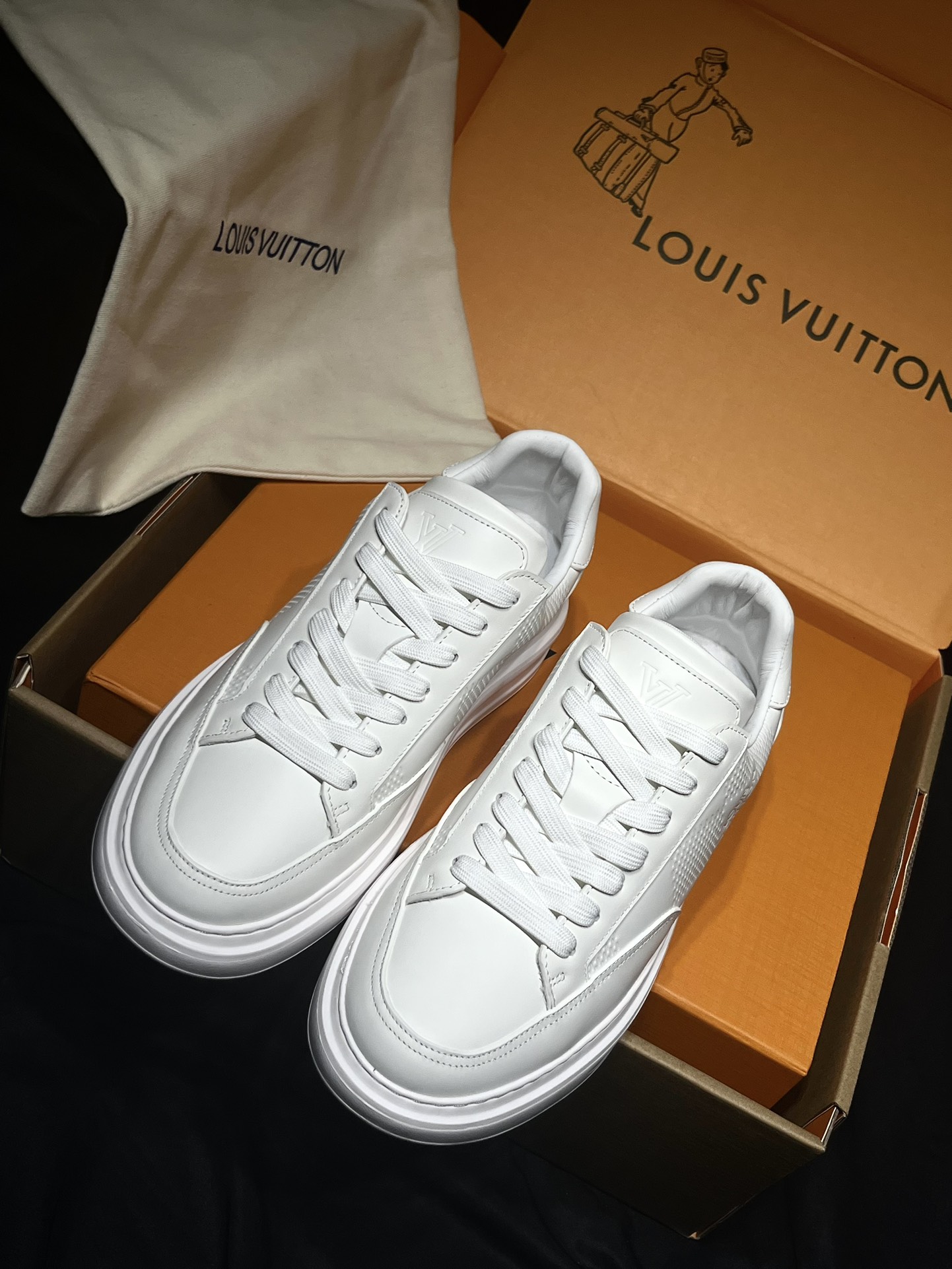 루이비통 Beverly Hills 1A8V3L스니커즈