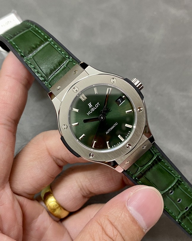 HB l HUB1110 l 38mm l Hublot Classic Fusion