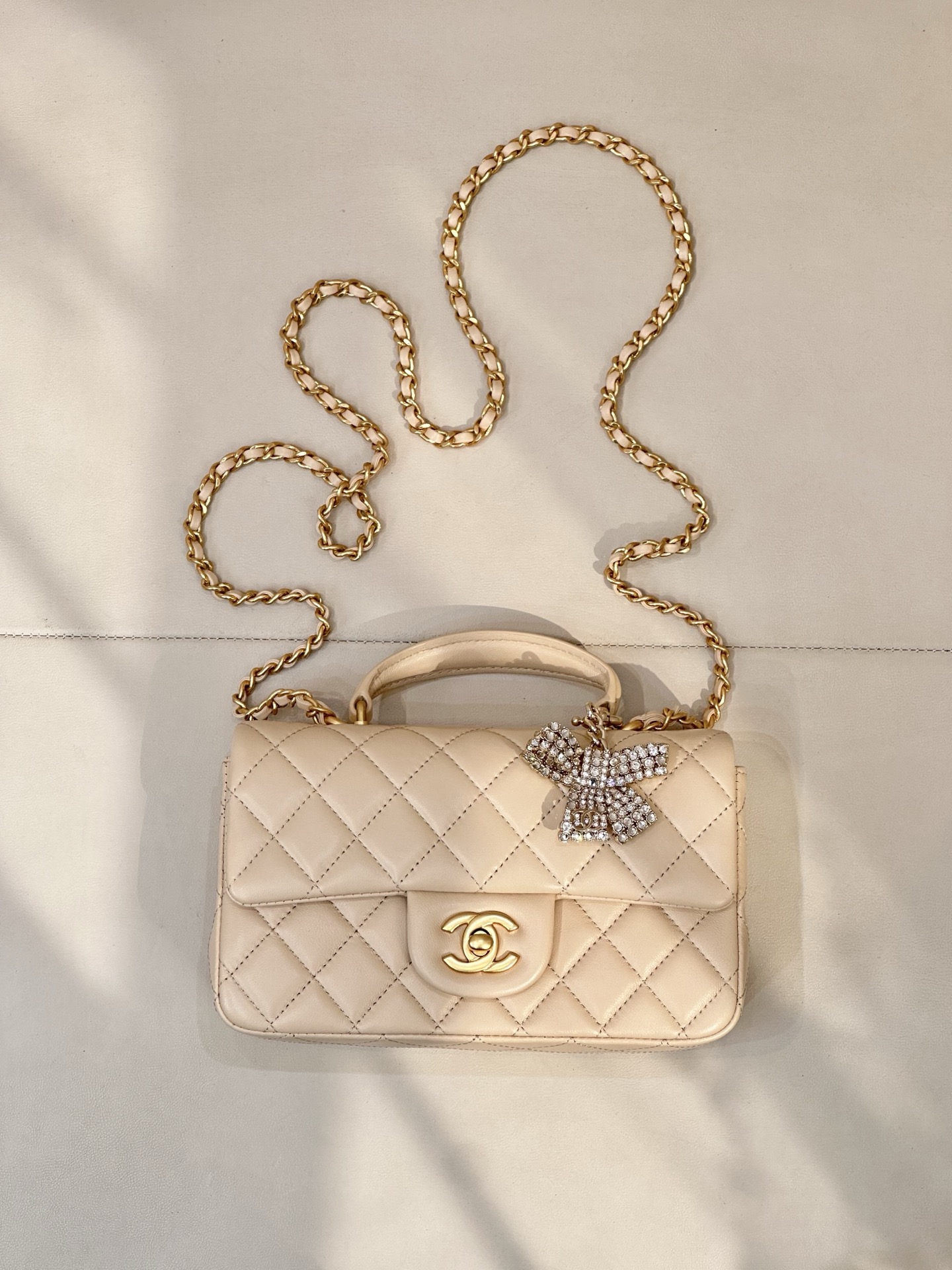 샤 ƆC 넬  탑핸들 뉴미니 플랩백  AS2431 20*12*6cm