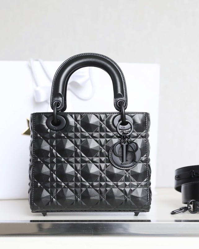 디올 Lady Dior  MY ABCDIOR 20 x 16.5 x 8 cm