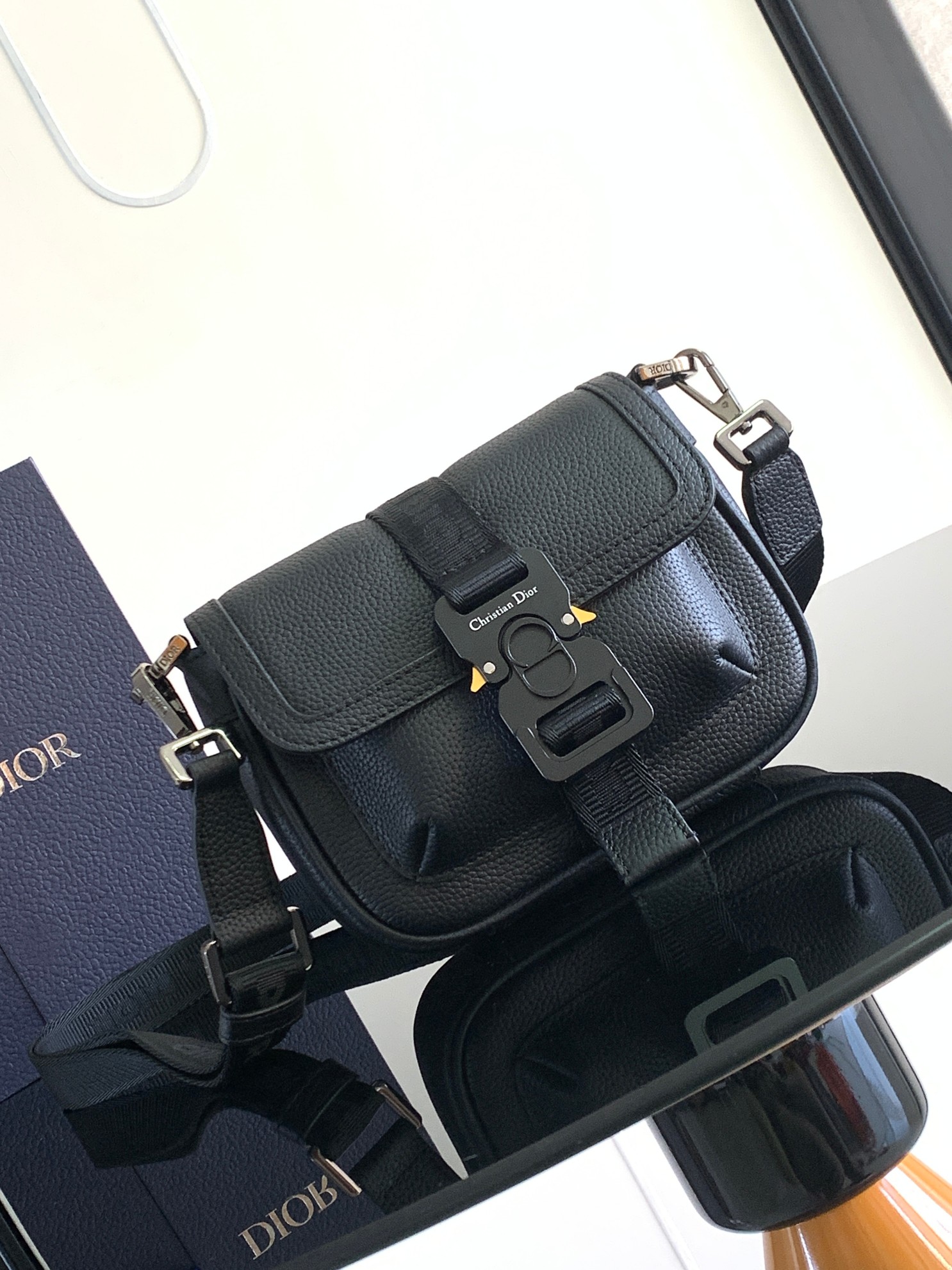 dior 히트 더 로드 미니백 2ESCA458CDP 19 x 11 x 4cm