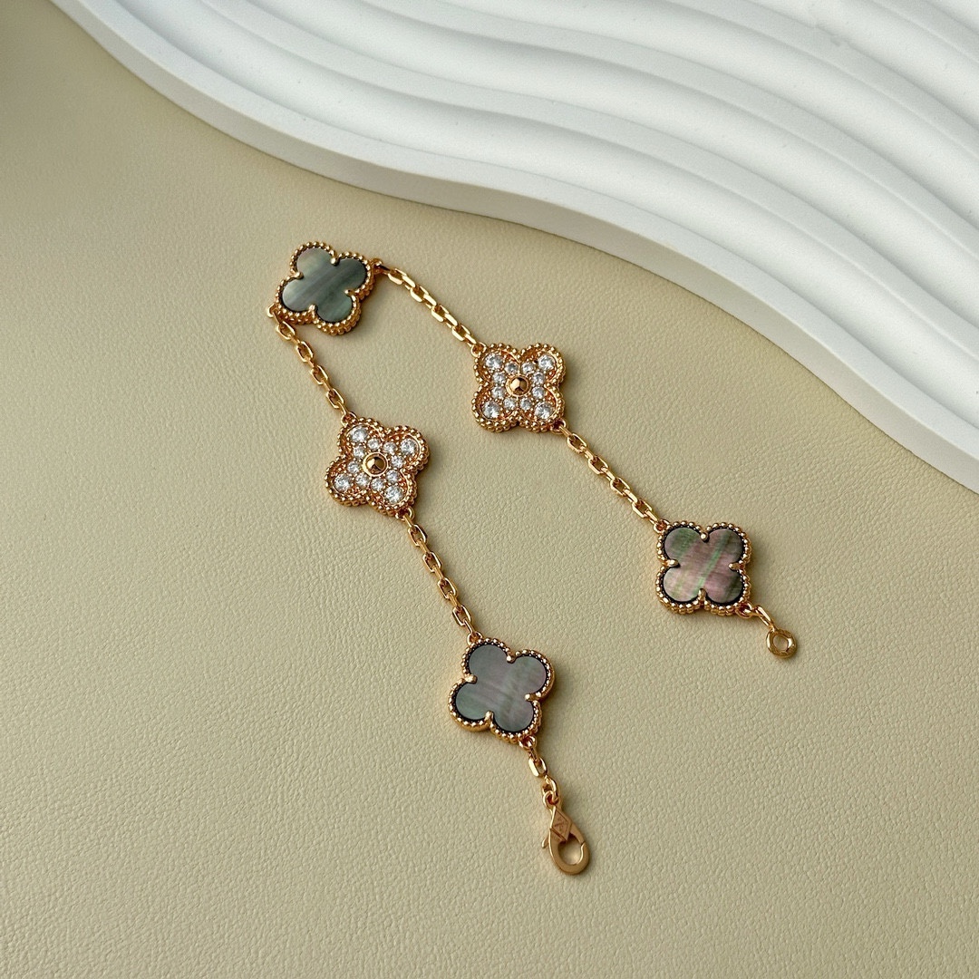 Van Cleef & Arpels -반클리프퓨어알함브라팔찌