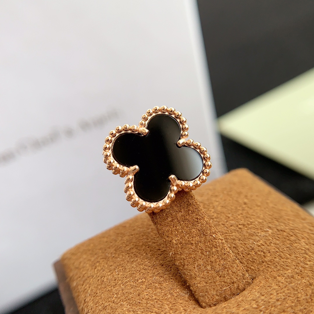 Van Cleef & Arpels -빈티지 알함브라 이어링