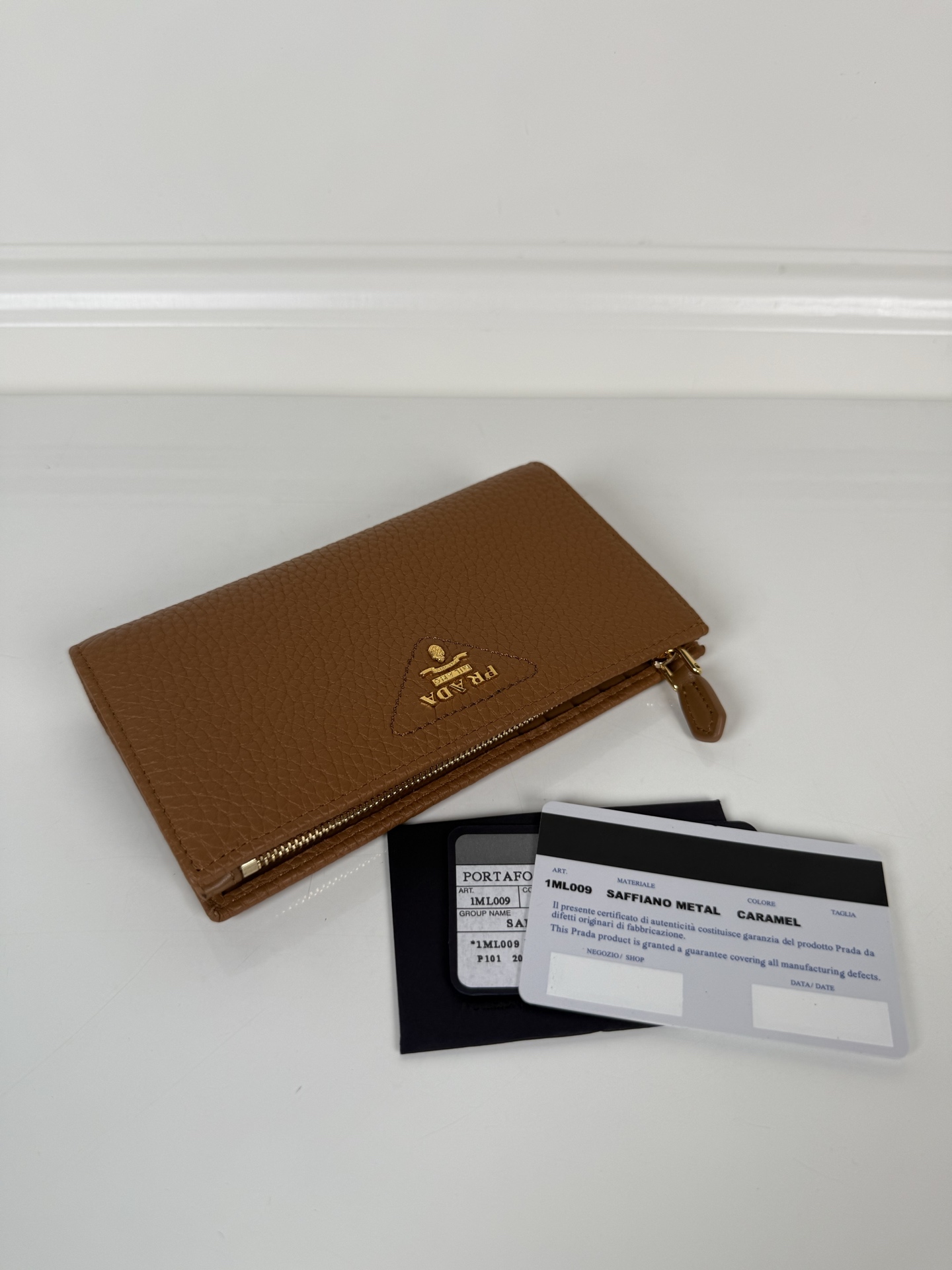 프라다  중지갑 (1ML009)  16cmX 9.5cm