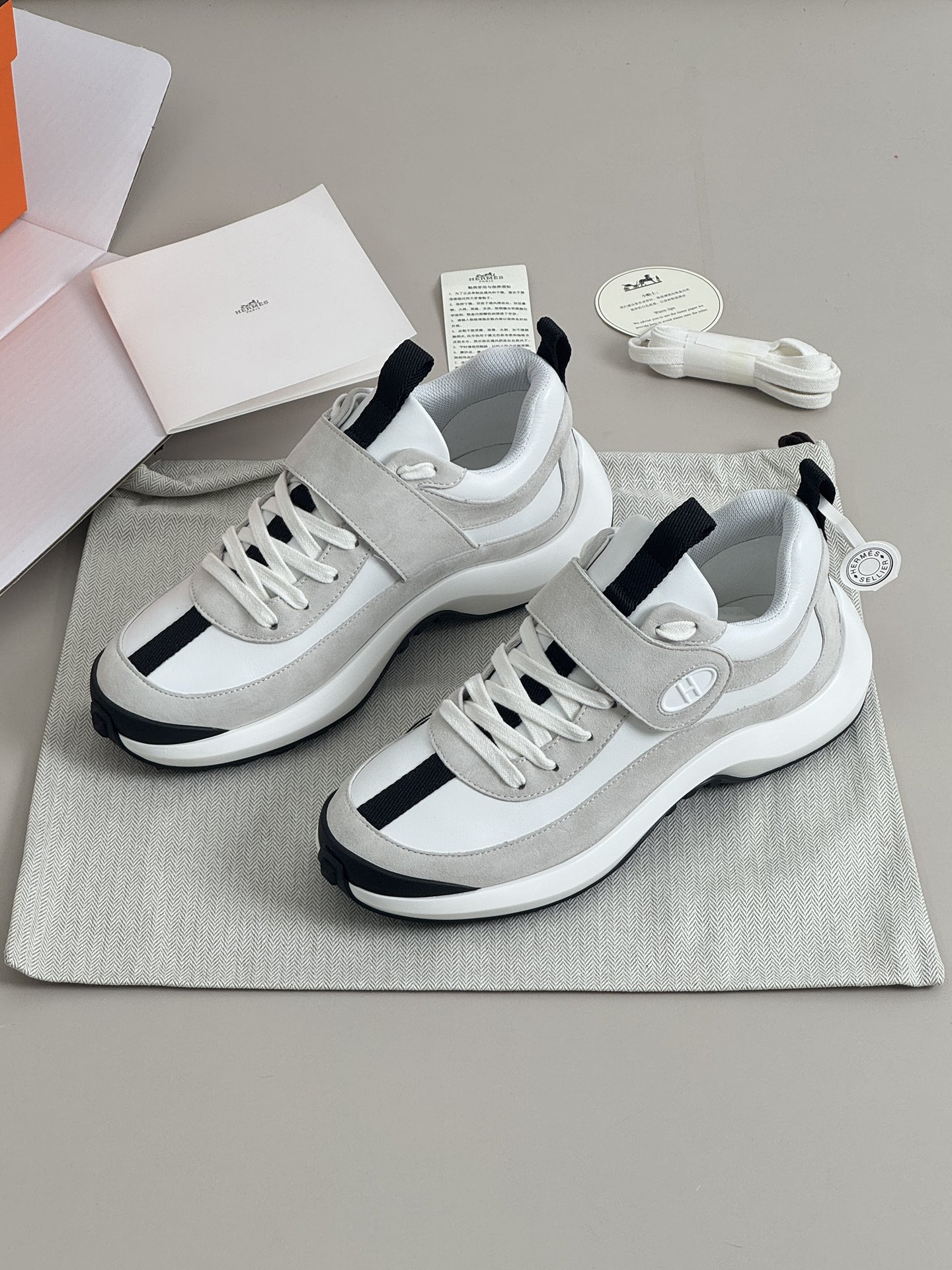 에르메스 Loop 스니커즈