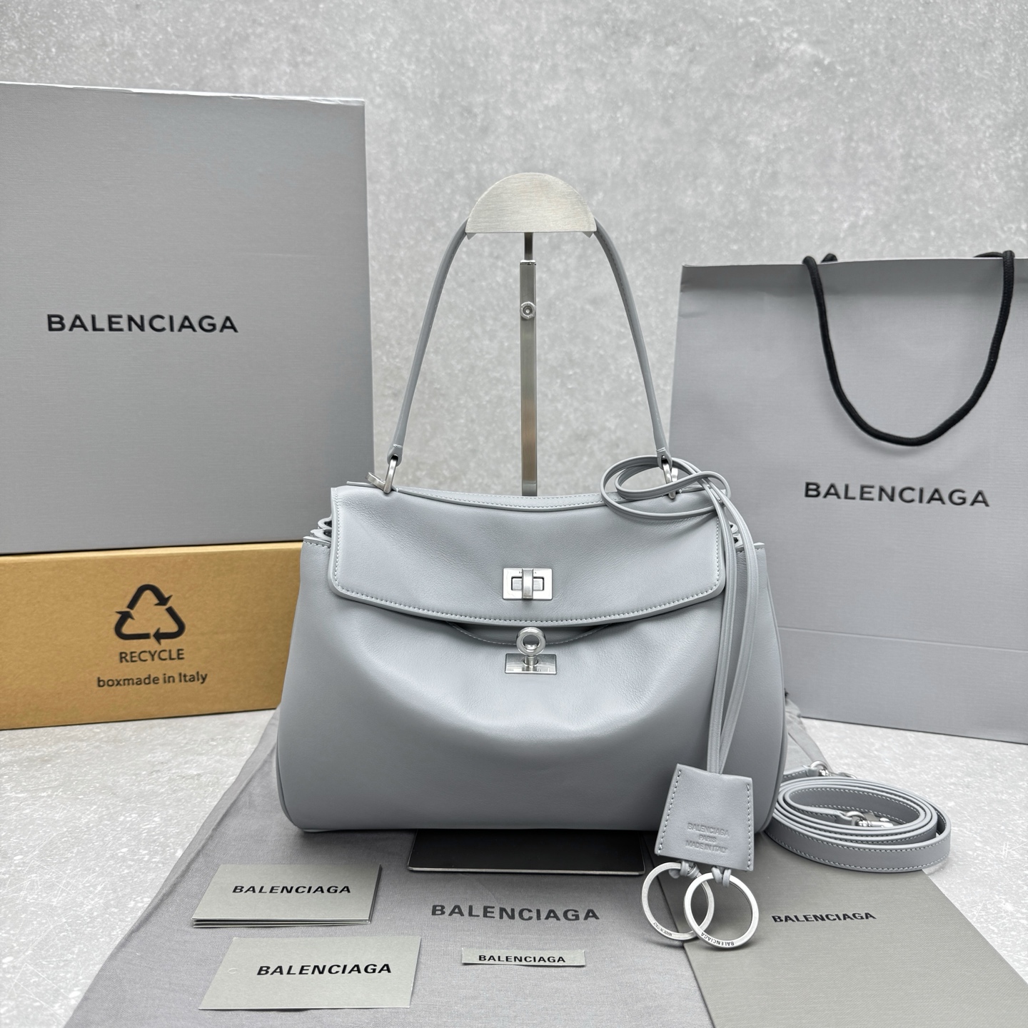 발렌시아가 rodeo 스몰 사이즈 28.9x20x9.9cm