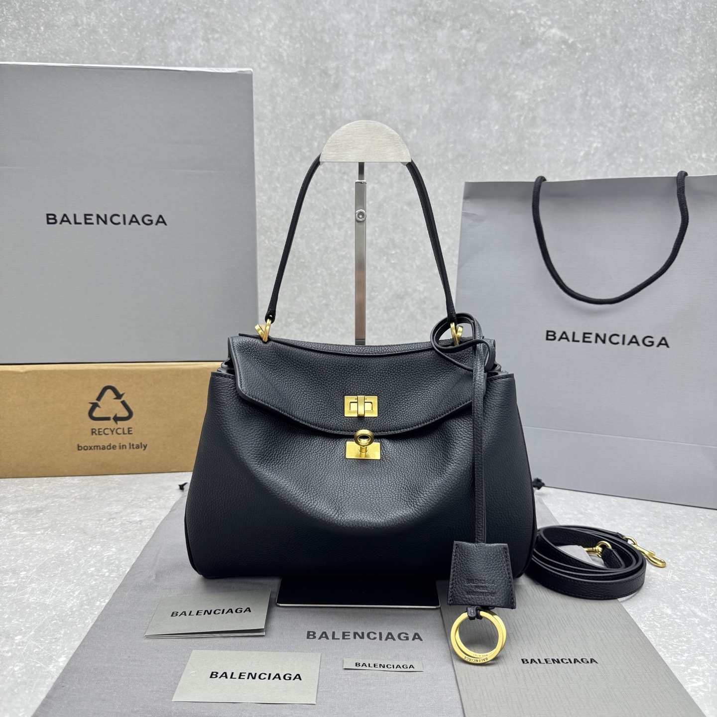 발렌시아가 rodeo 스몰 사이즈 28.9x20x9.9cm