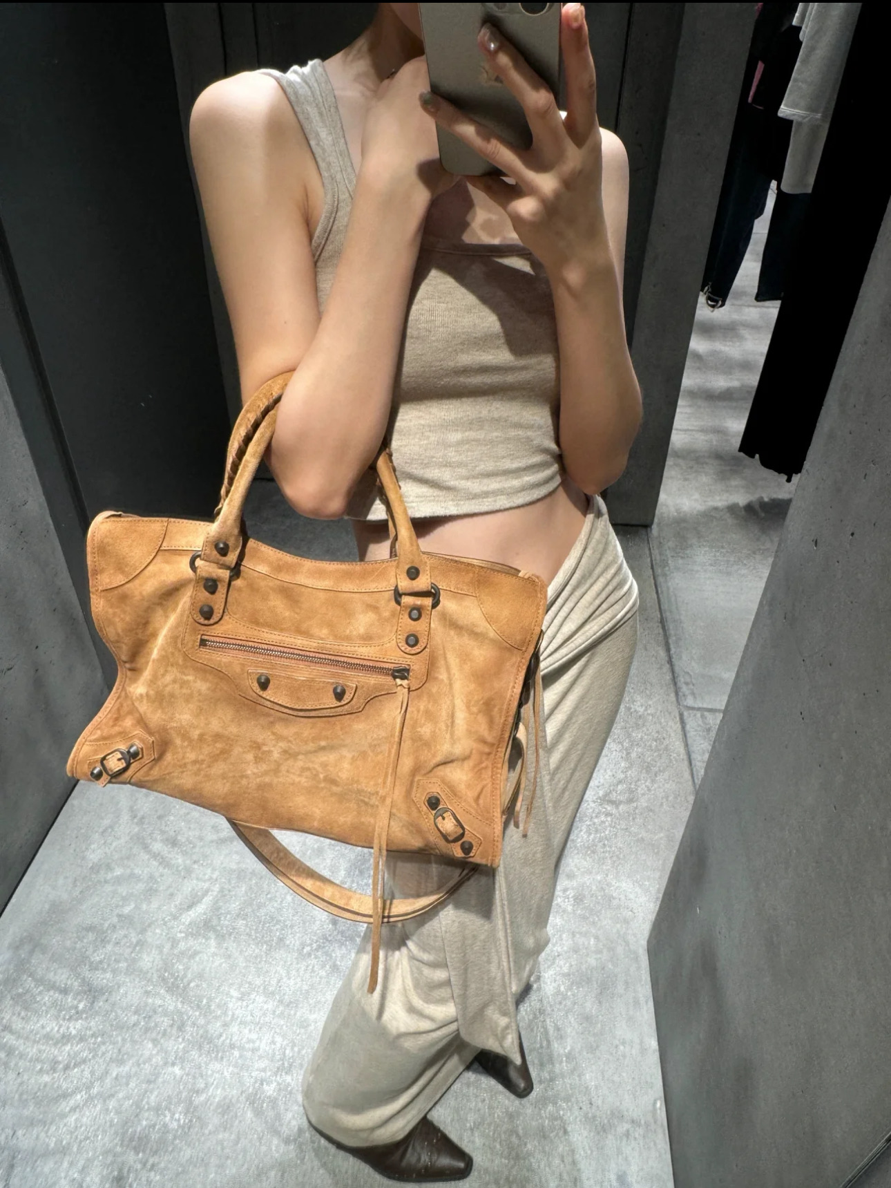 발렌시아가 Le City 미디움 38 x 23.4 x 15 cm