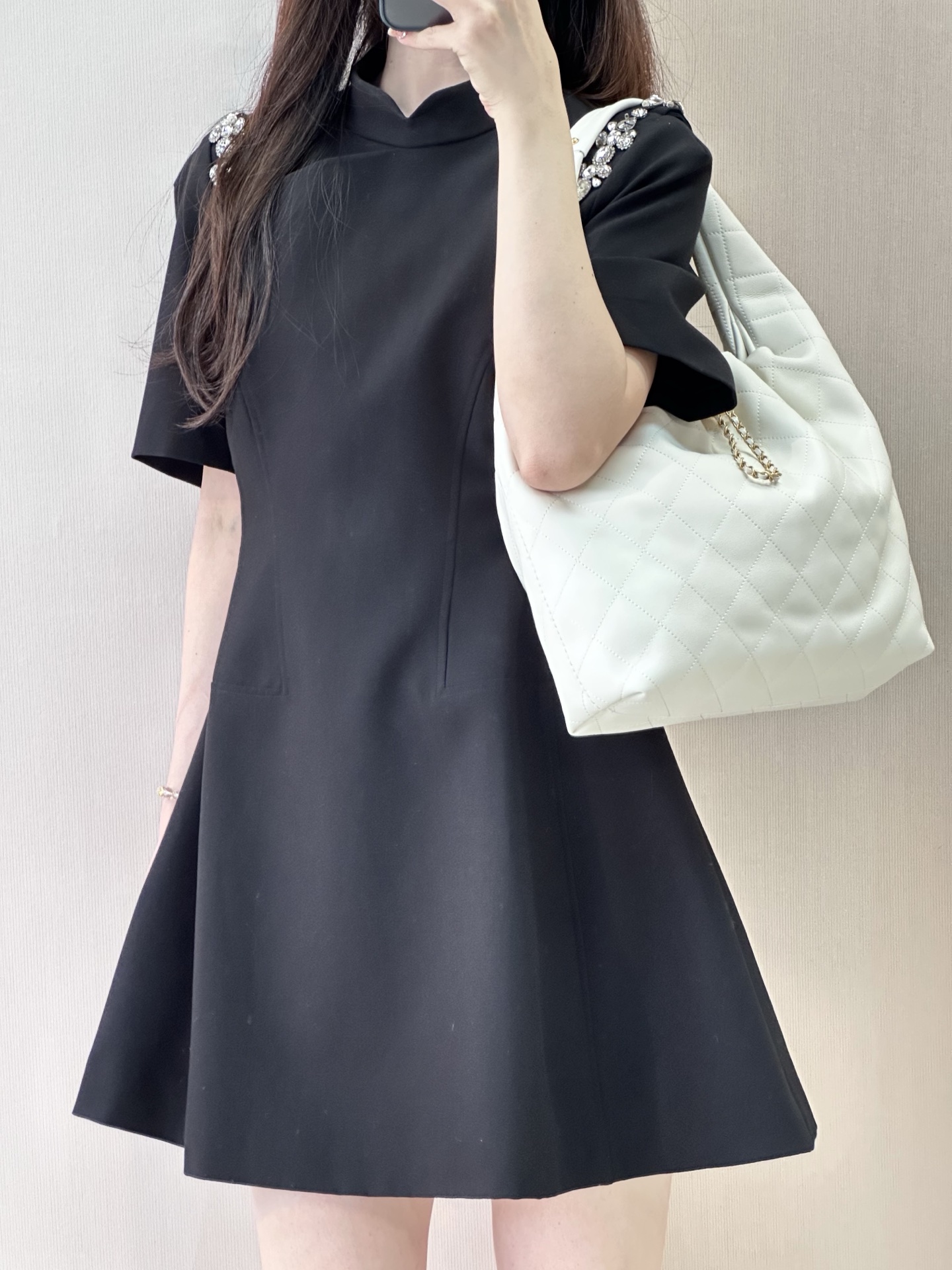 샤 ƆC 넬 호보  라지 호보백 카프스킨 골드메탈  AS5967