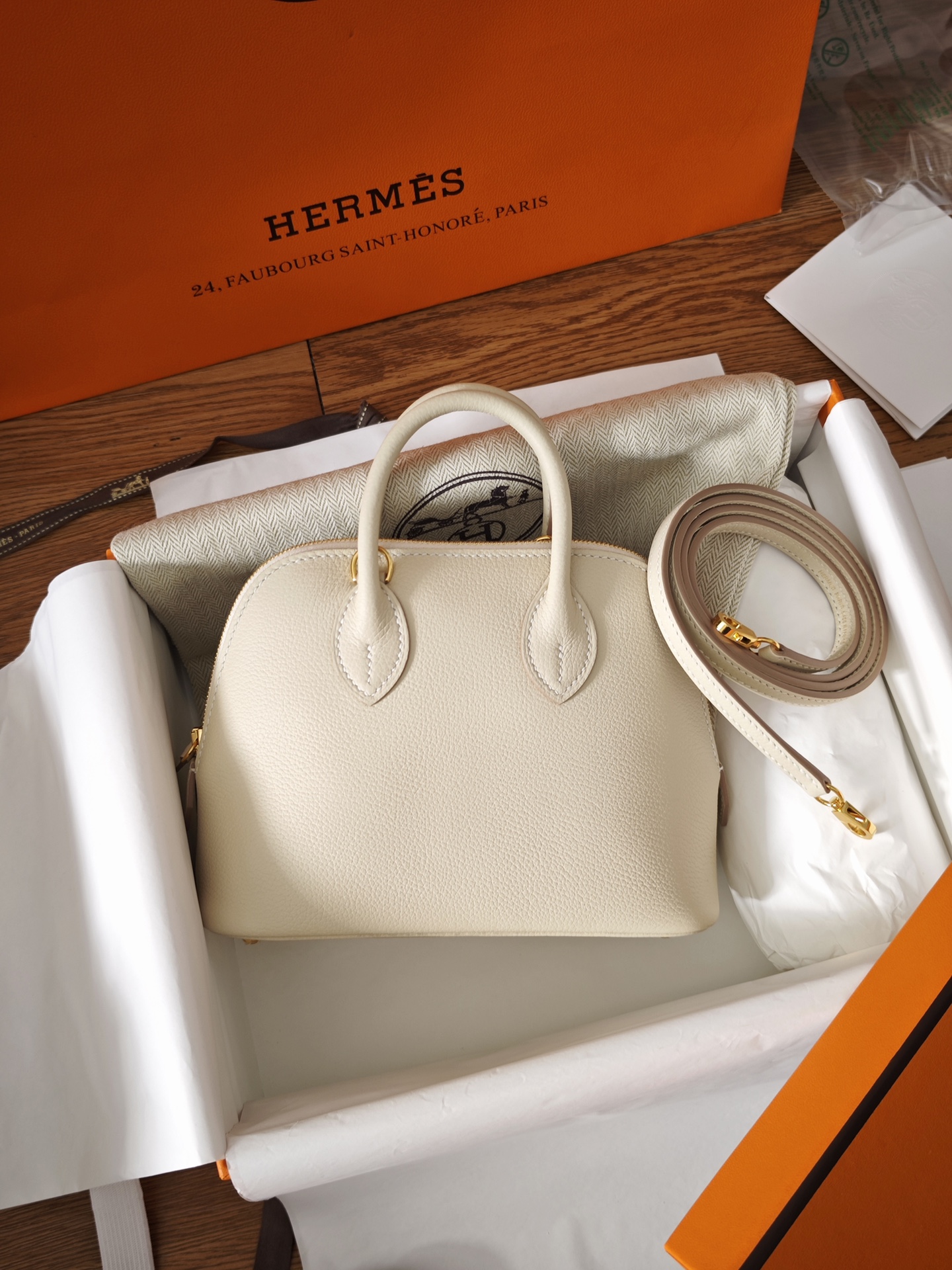 에르메*  BOLIDE  19  19cm  X 14cm X 8.5cm