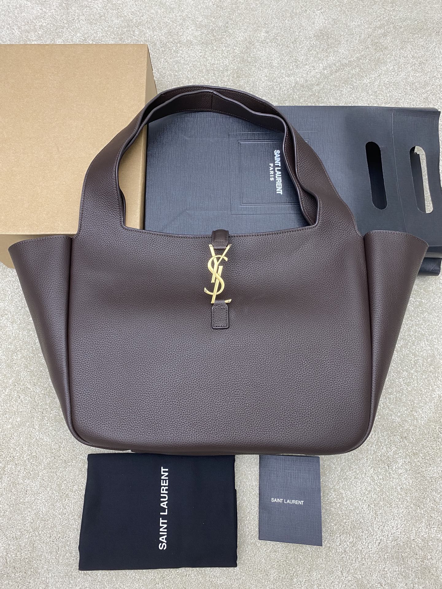 생로랑 LE5À7 BEA 숄더백 763435  50x28x18cm