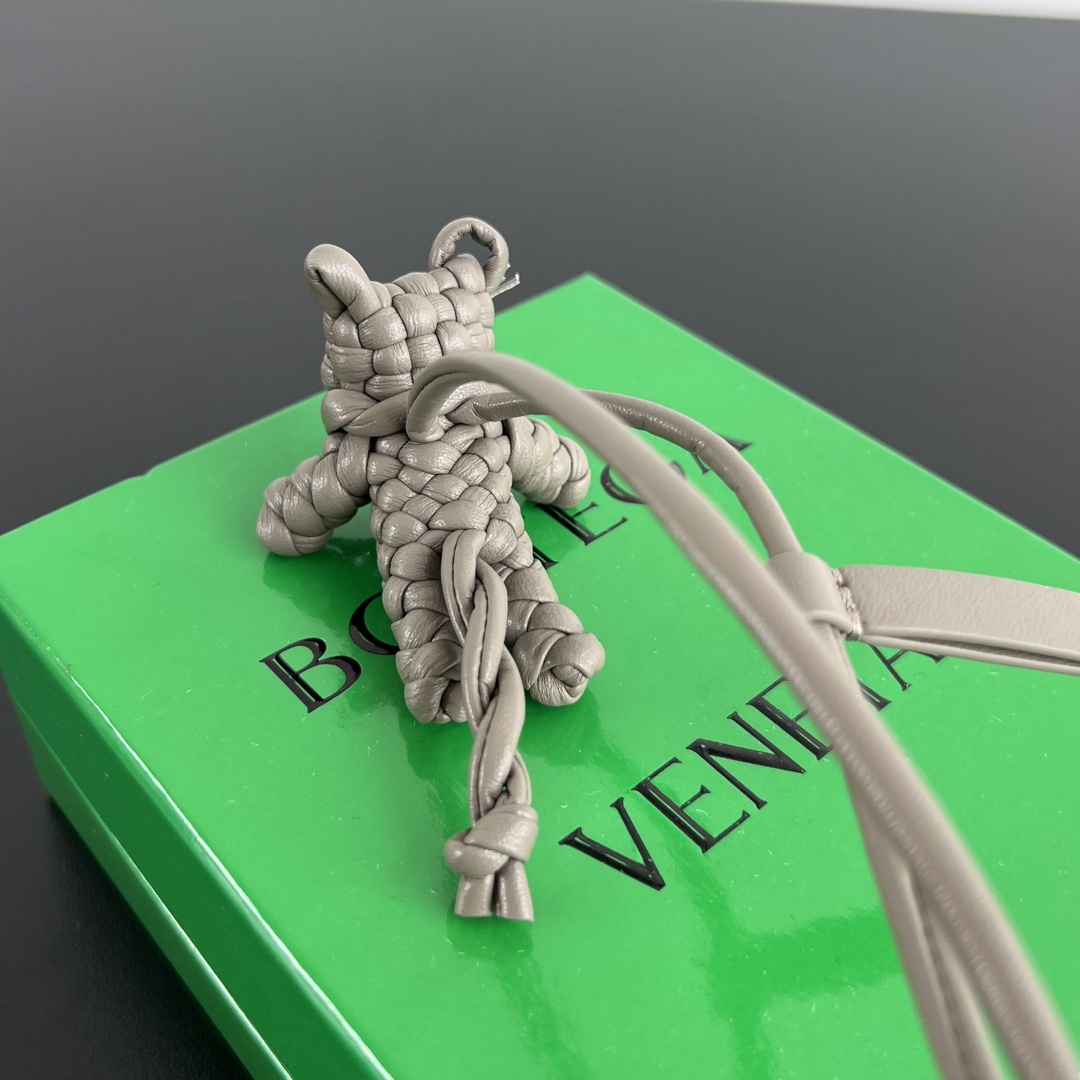 보테가 베네타의 여전한 동물 사랑 '동물 참' 컬렉션