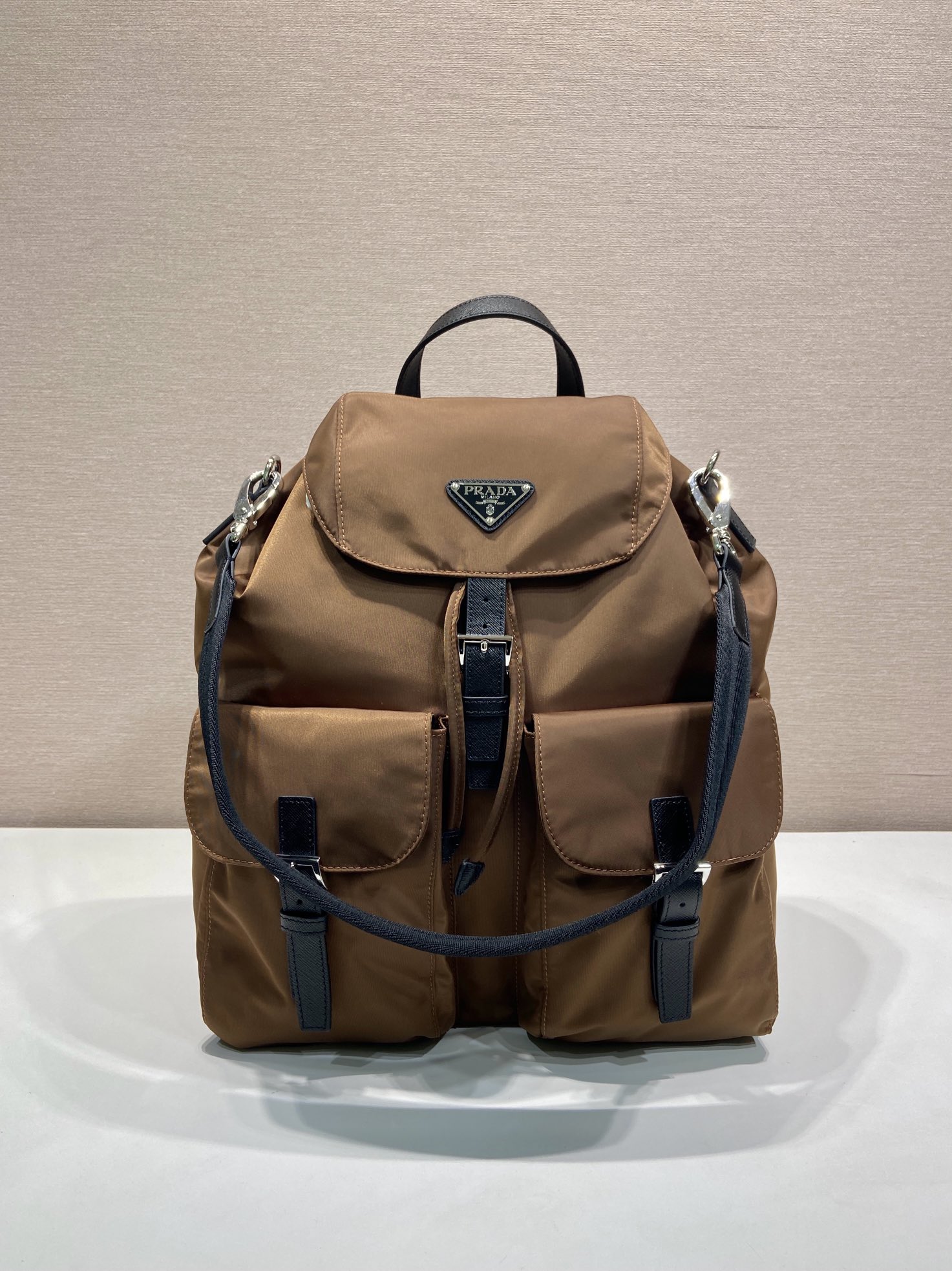 프라다 리나일론 백팩 2VZ110 34x39x15cm
