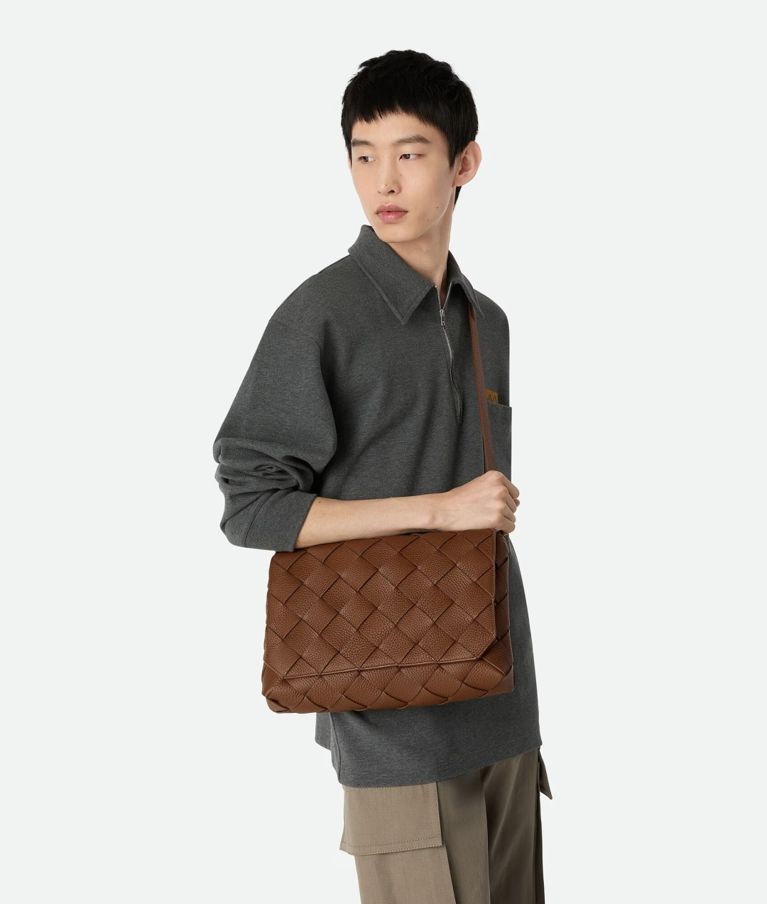 25SS 보테가베네타 M 라지 디아고 메신저백 815796  32*21.5*5cm