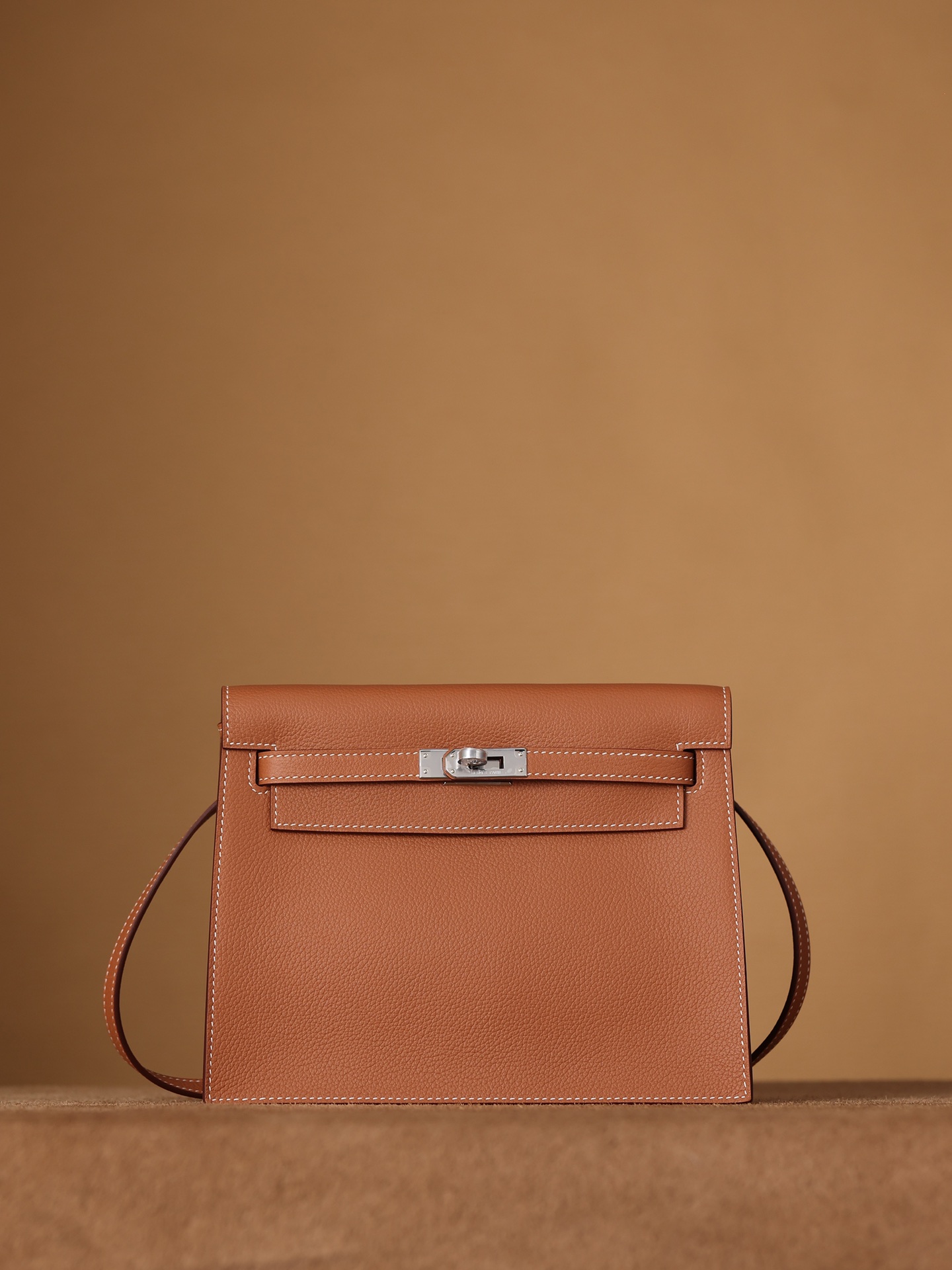 M9 에르메스 켈리 단스백  Evercolor 가죽 22cm X 17cm X 7cm