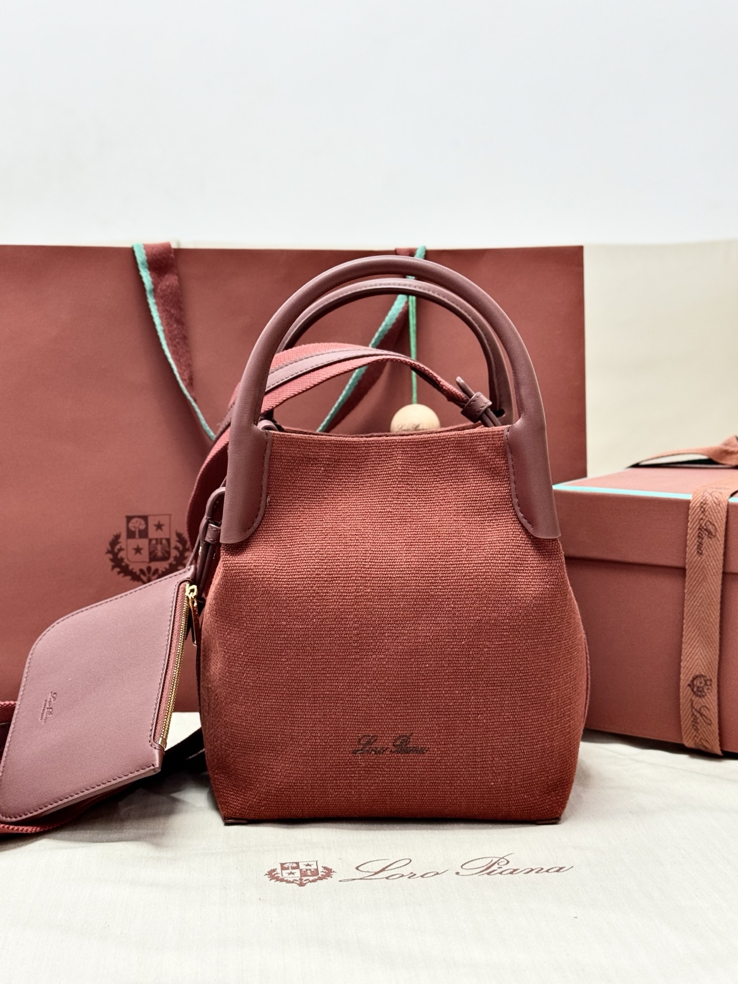 로로피아나 Small Bale bag  17X17X21 cm