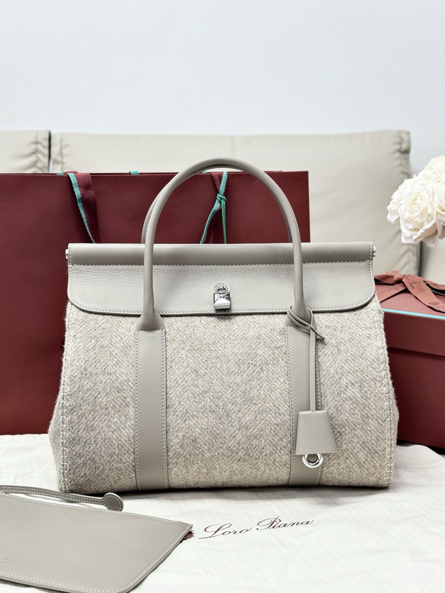 로로피아나 룸 백 L32  32×23×18cm