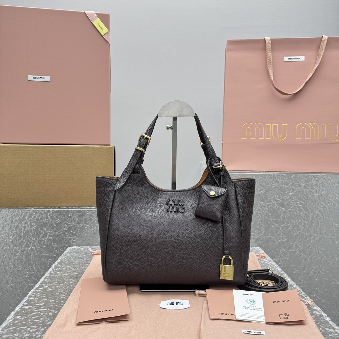미우미우 가죽 핸드백 5BA304  26x13x  17 cm