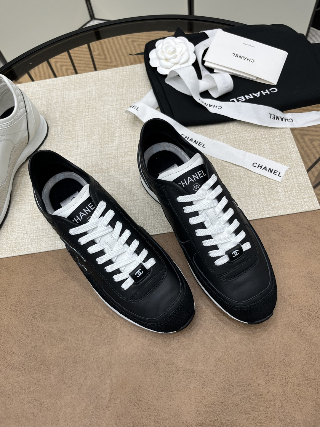 샤 ƆC 넬 25N 스니커